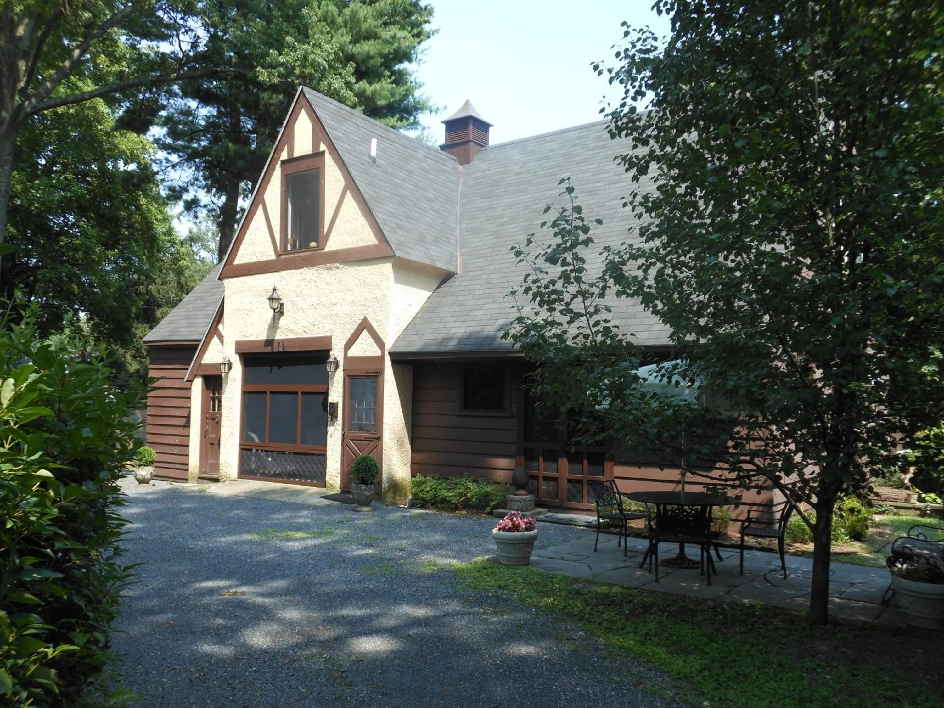 Facade/entrance in The Stables