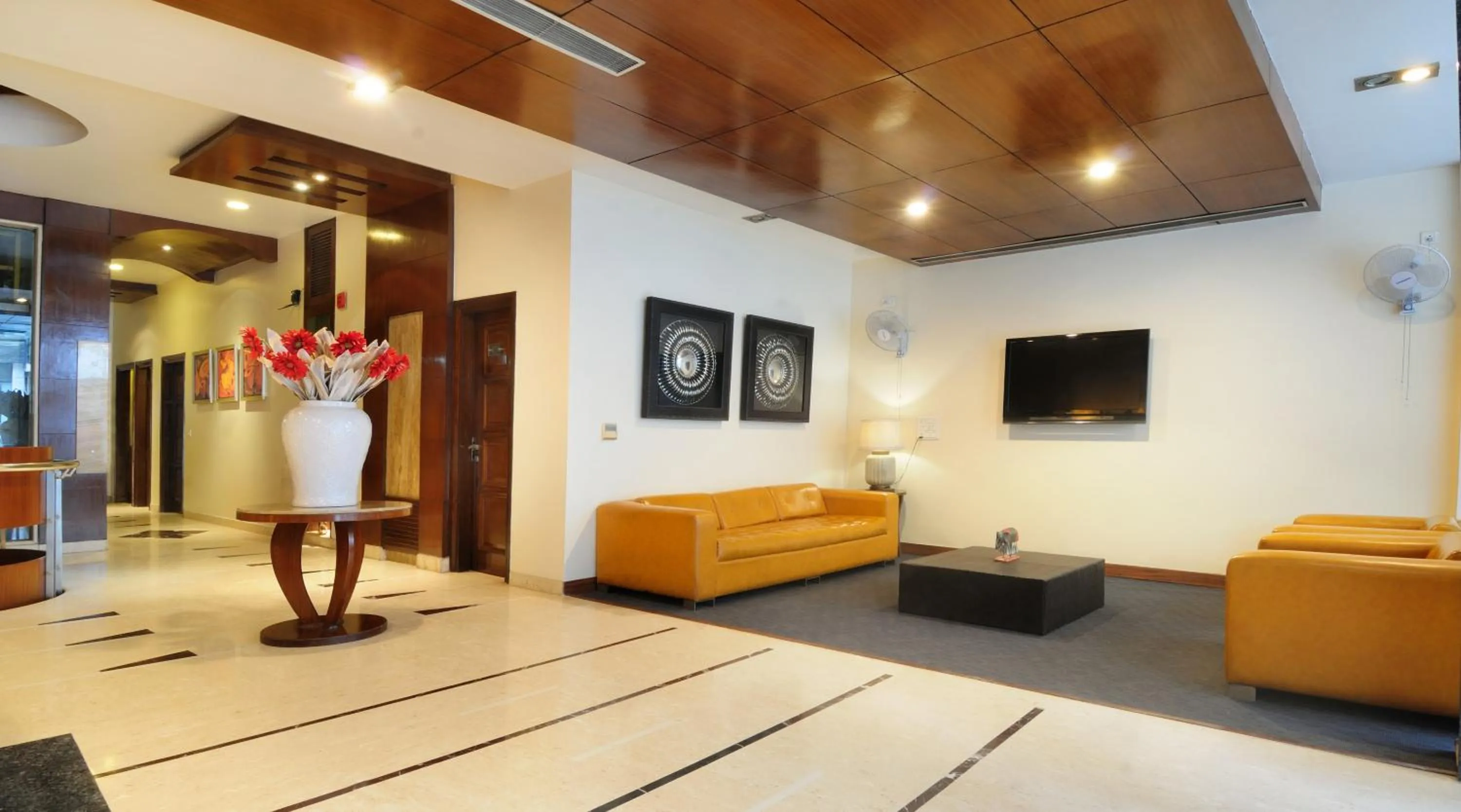 Lobby or reception in Hotel Aura - New Delhi Railway Station