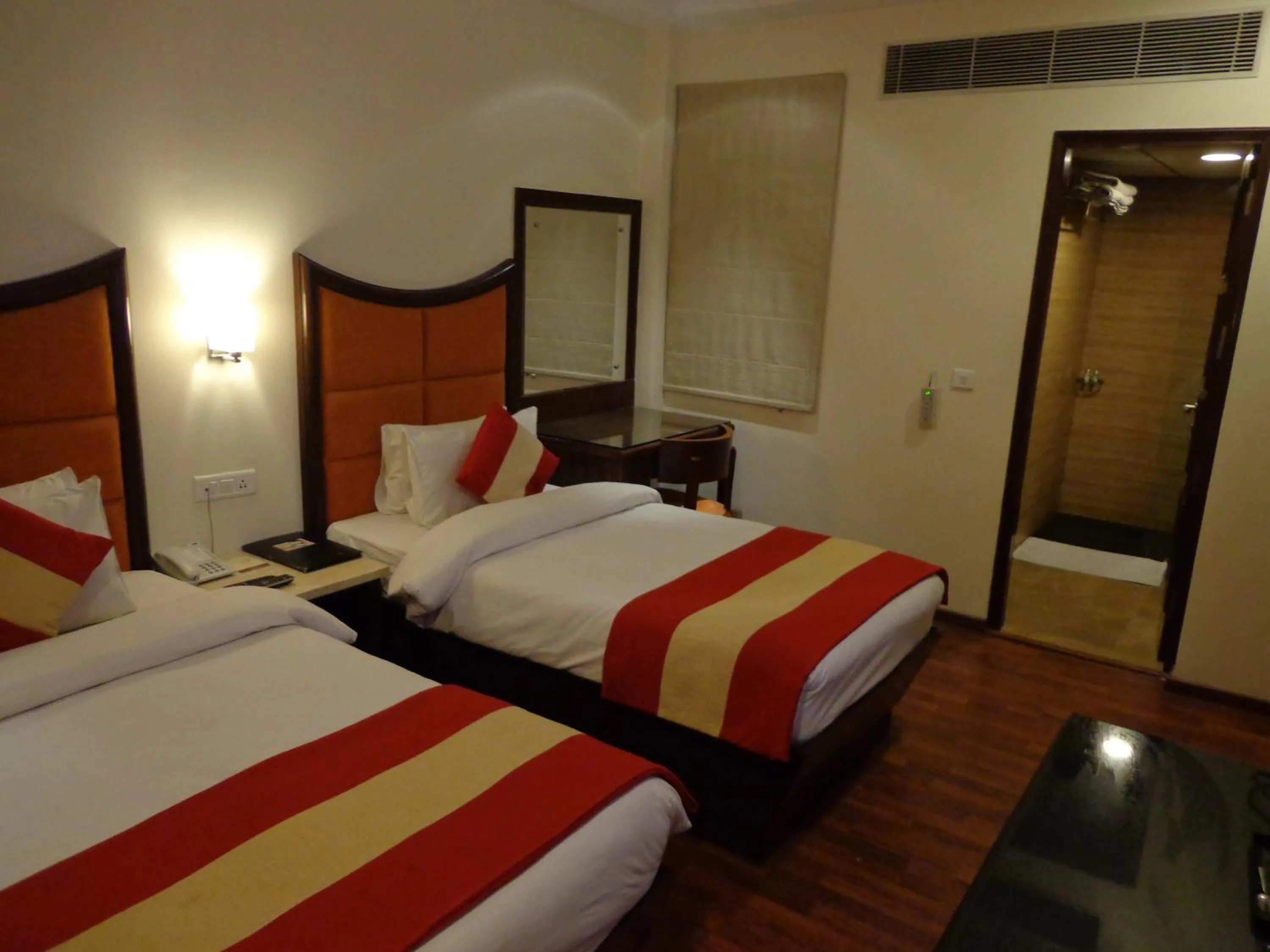Bed in Hotel Aura - New Delhi Railway Station