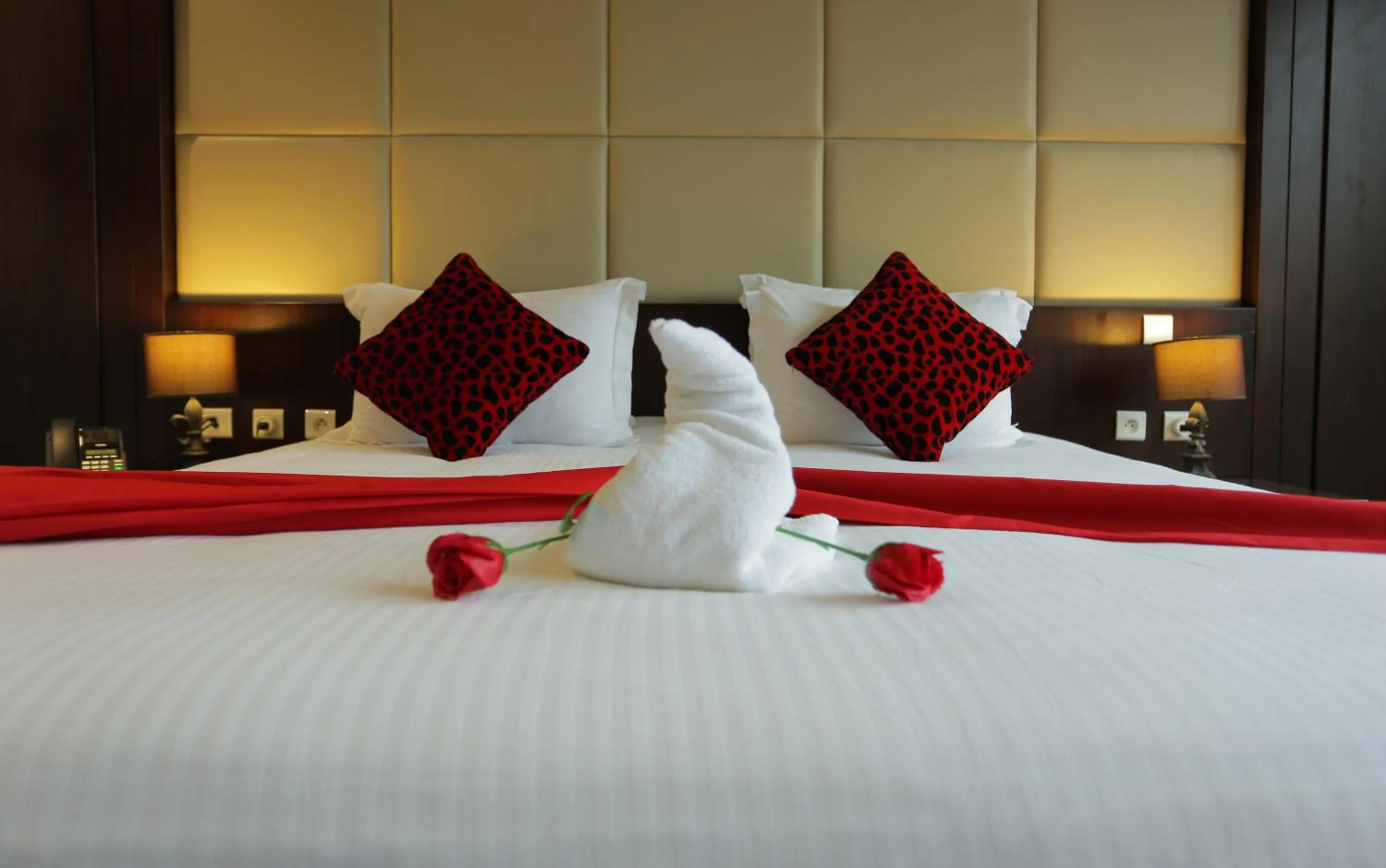 Bedroom, Bed in GHS Hotel