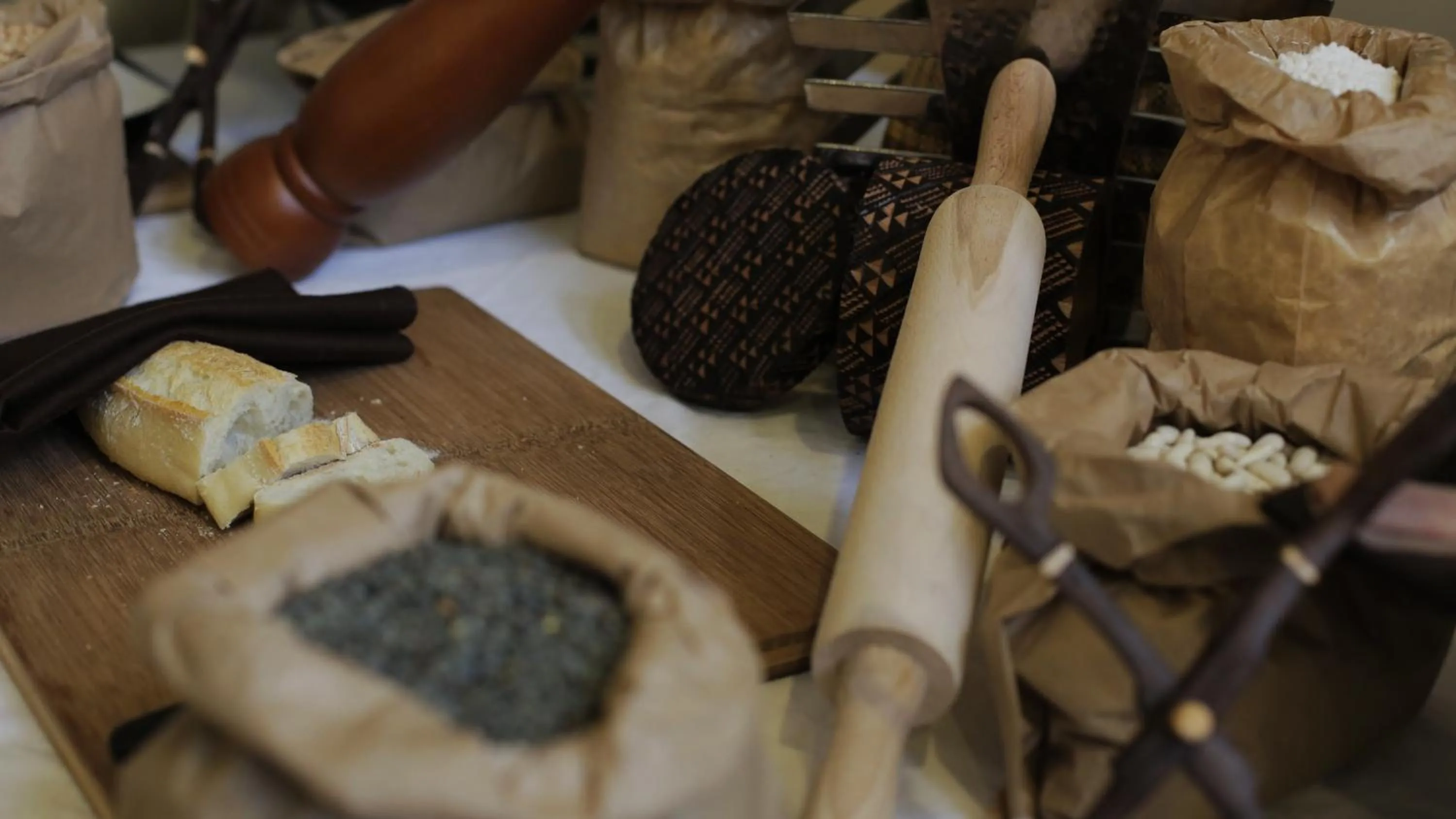 Restaurant/places to eat in GHS Hotel