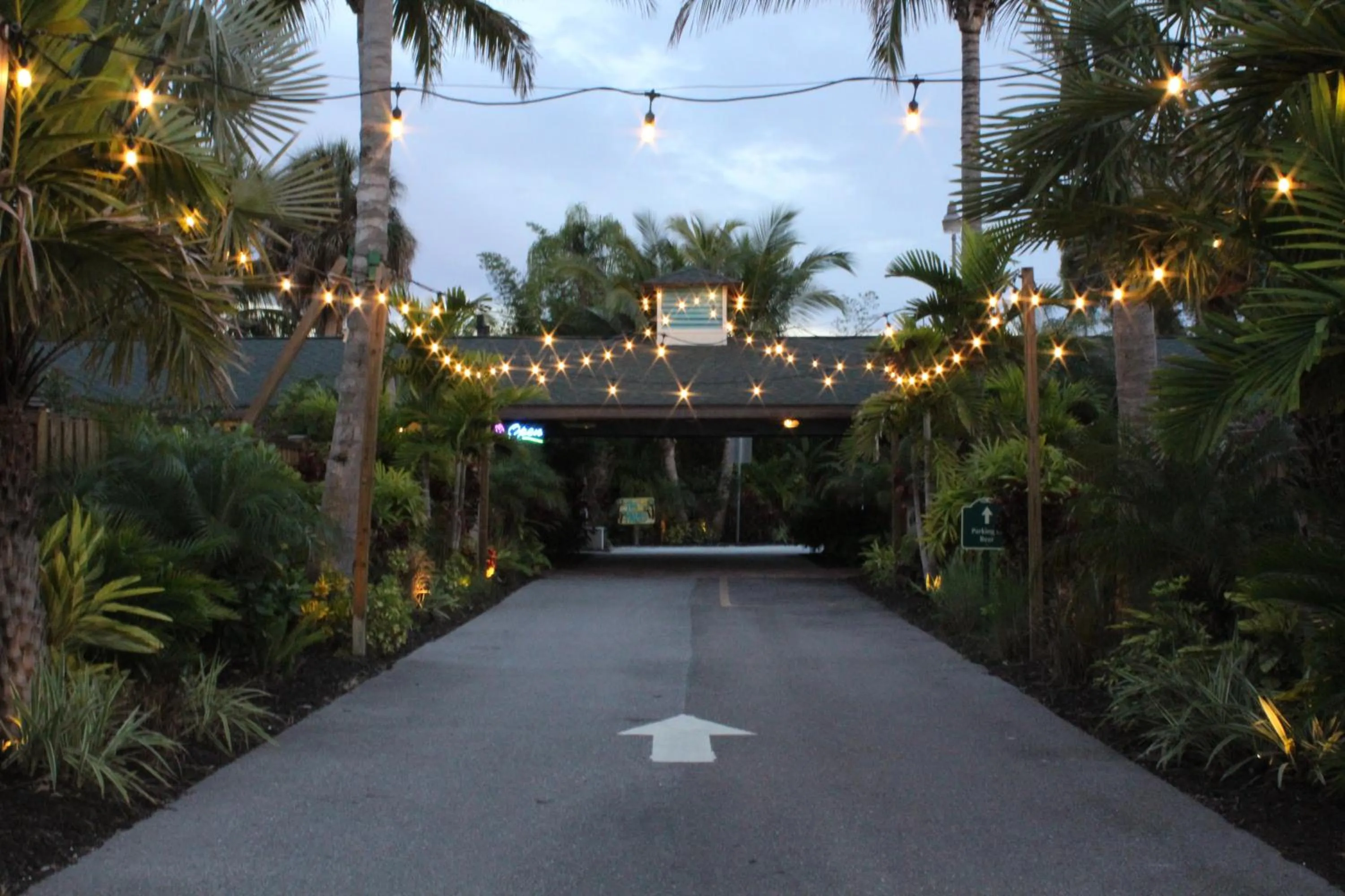 Facade/entrance in Siesta Key Palms Resort