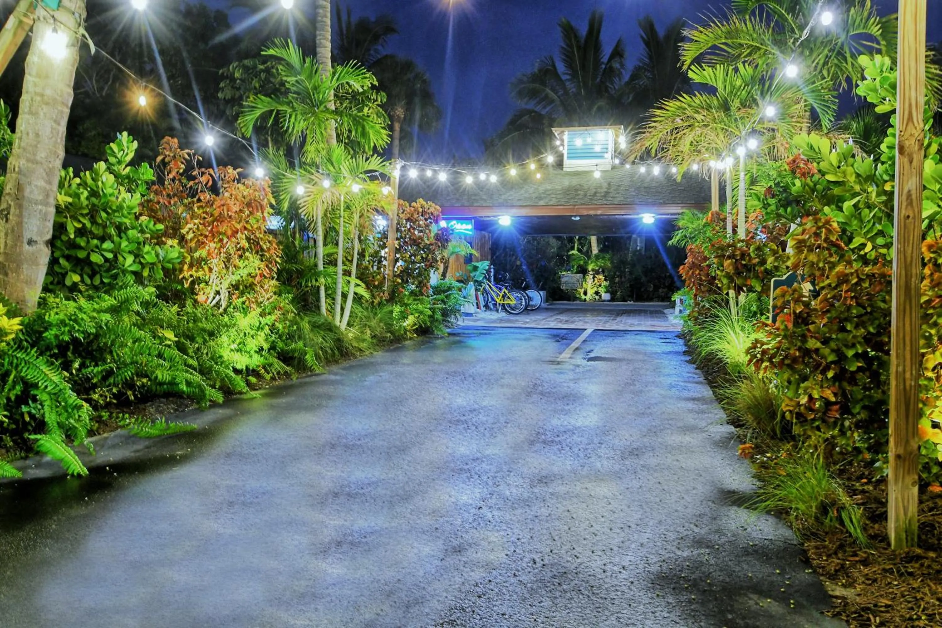 Facade/entrance in Siesta Key Palms Resort