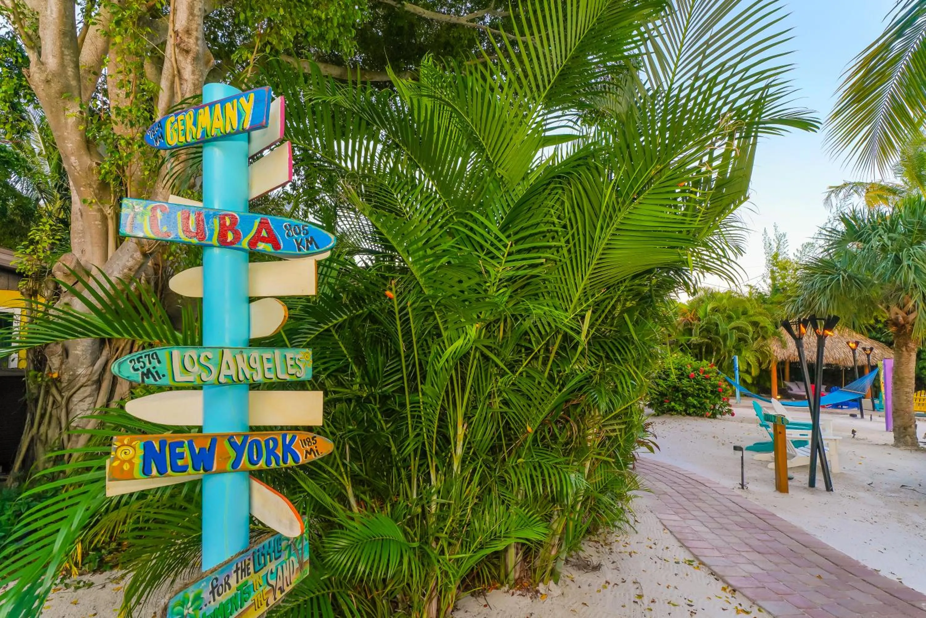 Natural landscape in Siesta Key Palms Resort