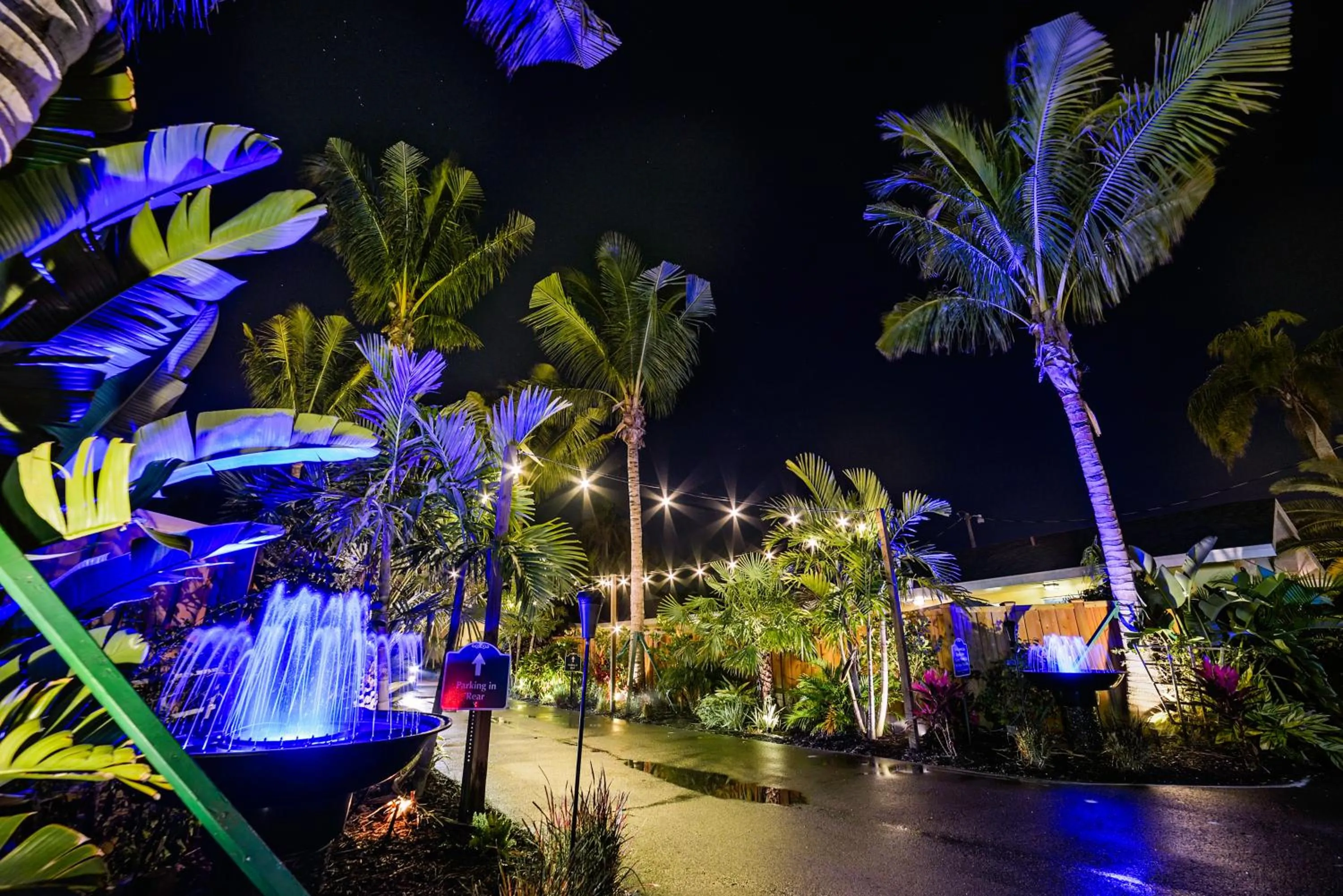 Facade/entrance in Siesta Key Palms Resort