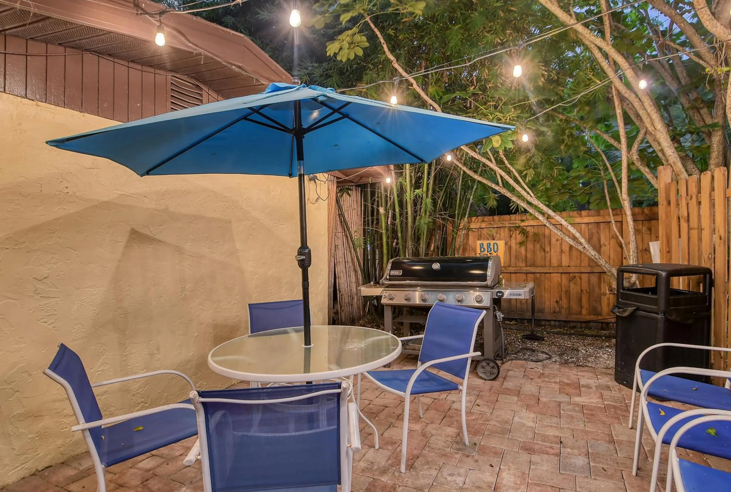 BBQ facilities in Siesta Key Palms Resort