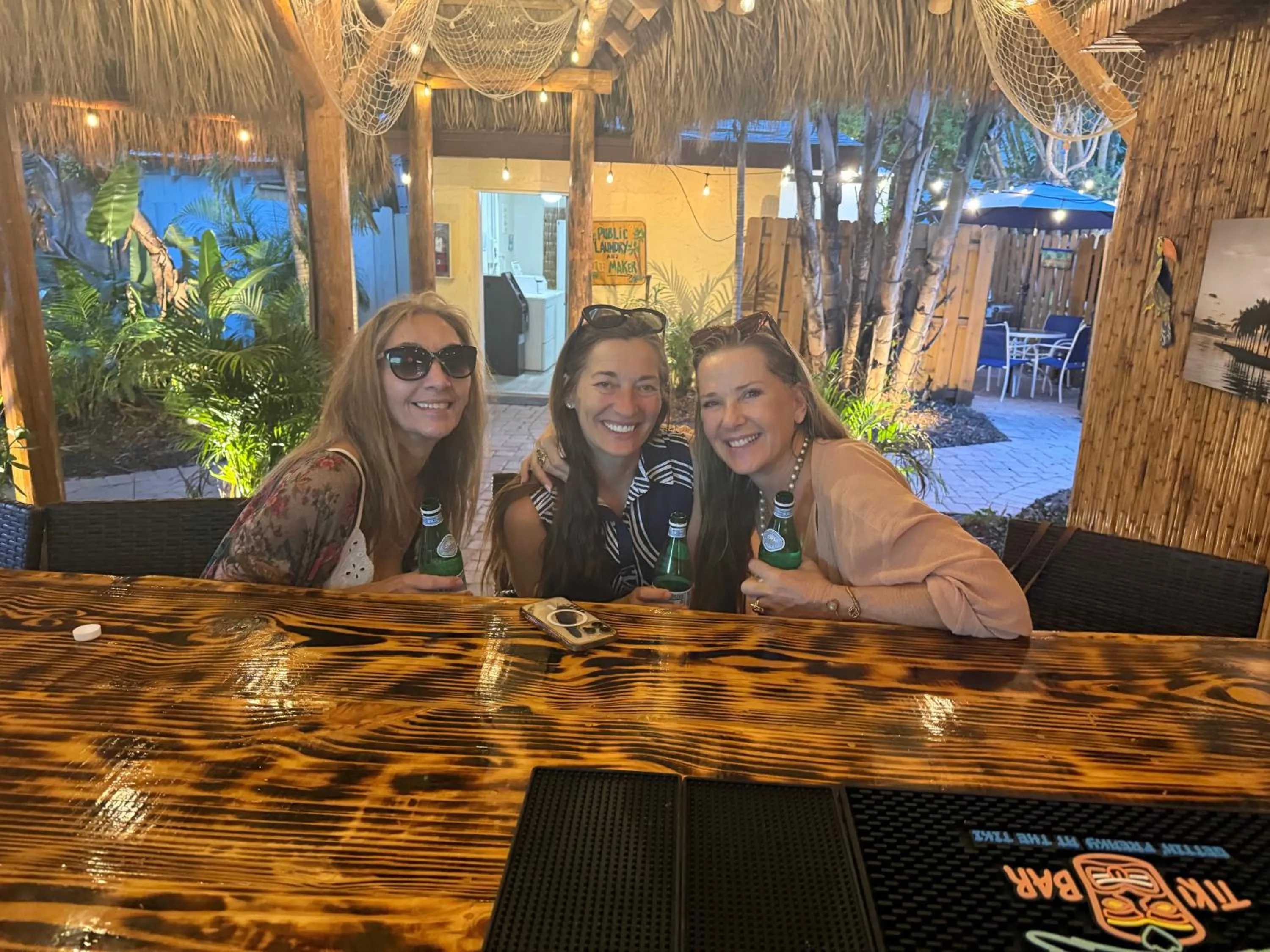 Lounge or bar in Siesta Key Palms Resort