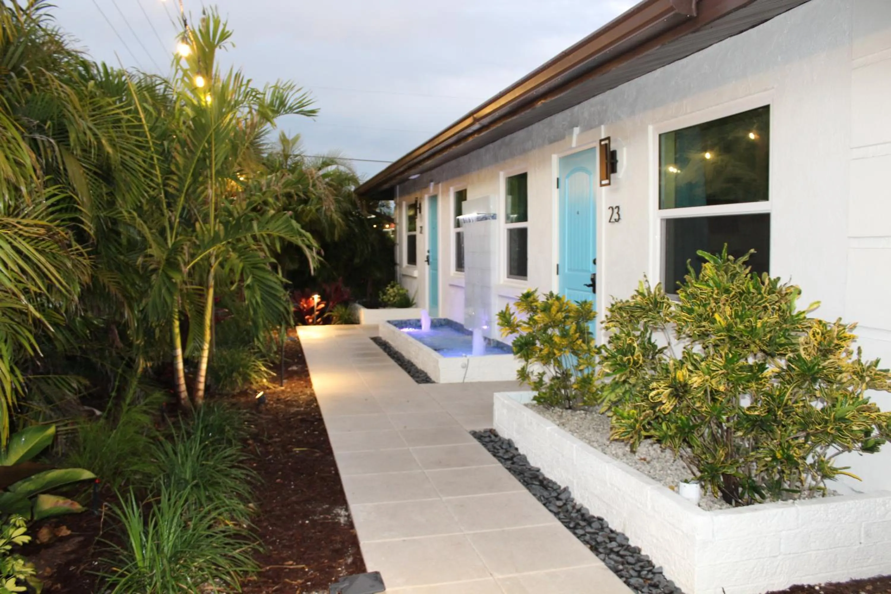 Property building in Siesta Key Palms Resort