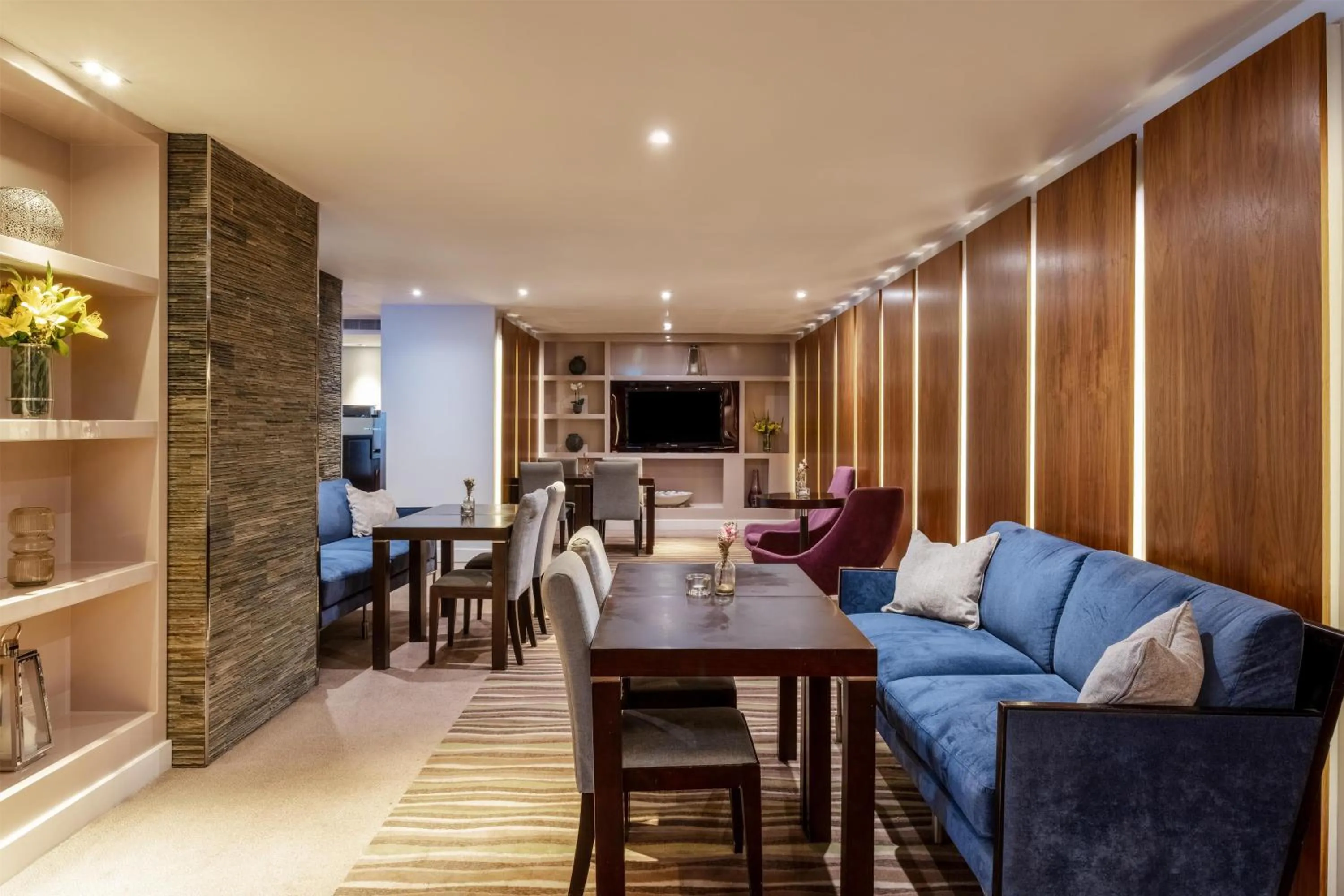 Lounge or bar in Radisson Blu Hotel, Bristol