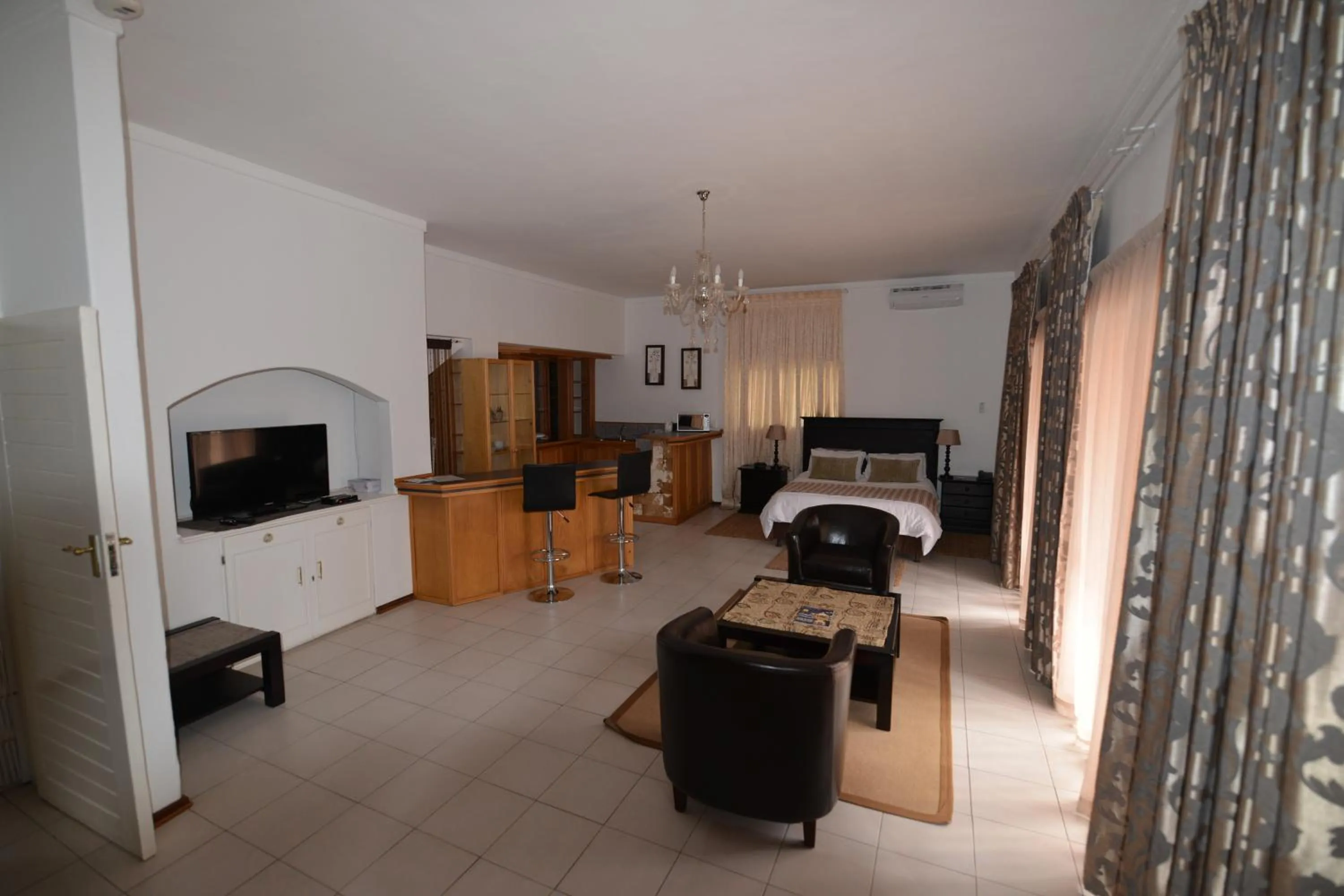 Living room in Attaché Guest Lodge & Health Spa