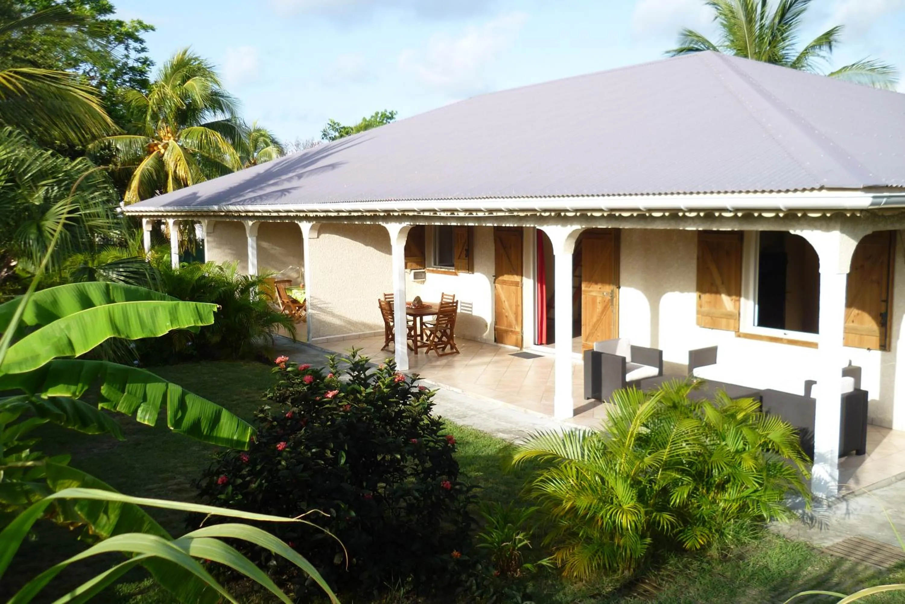 Property building in Ti-Soleil