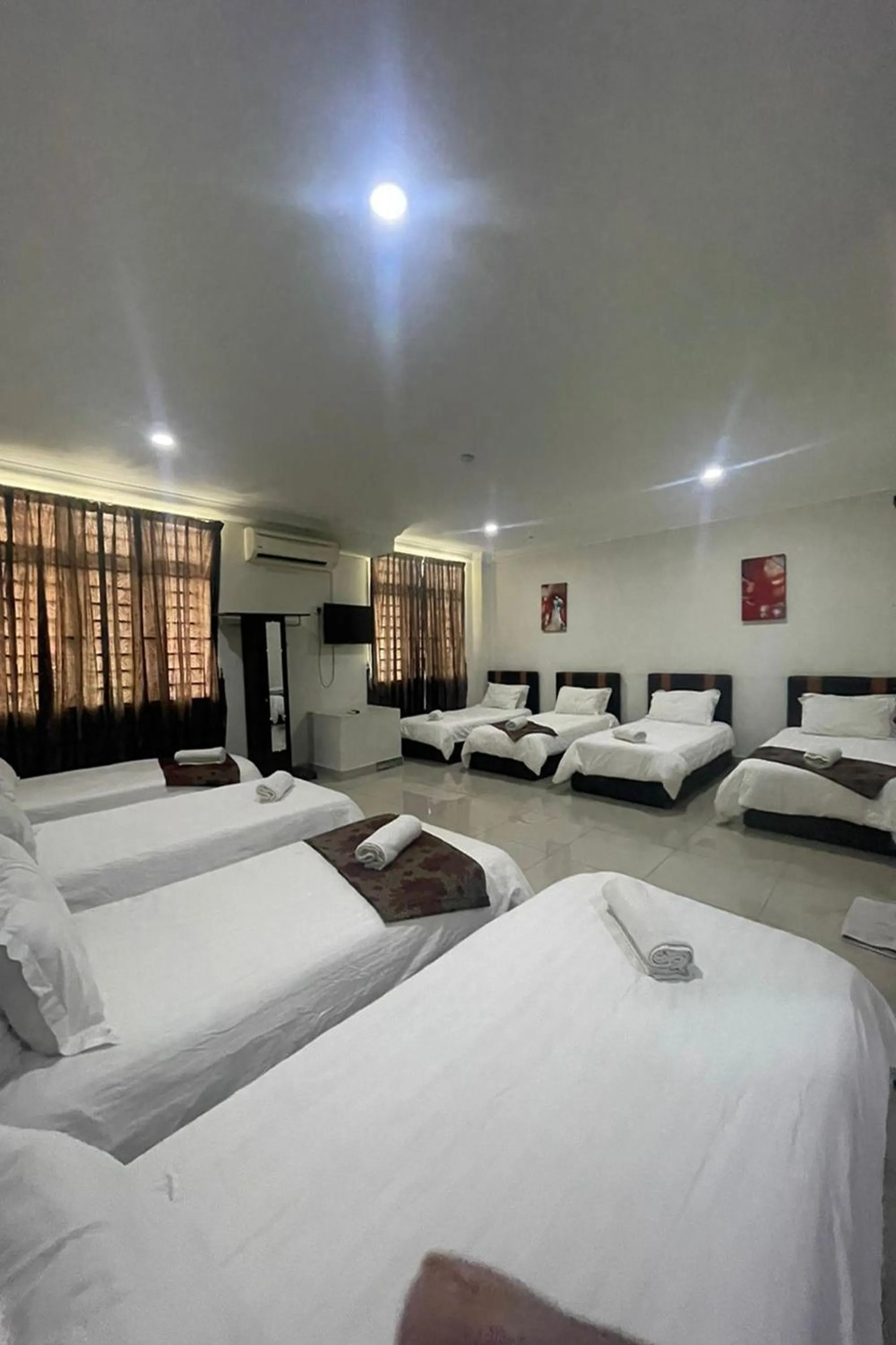 Bedroom, Bed in Hotel Mutiara KGMMB, Melaka