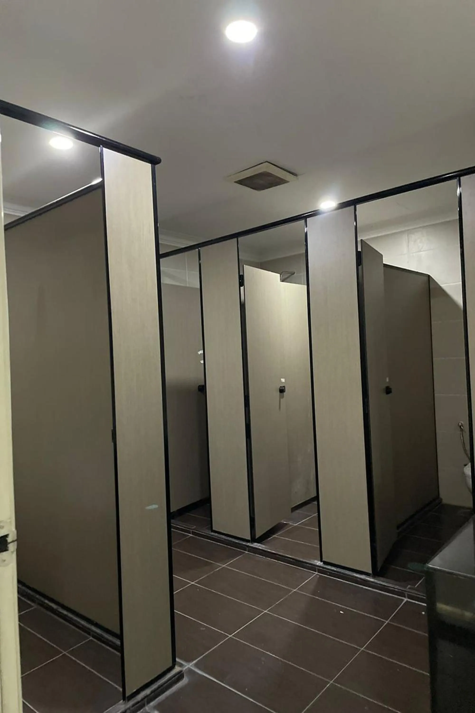 Bathroom in Hotel Mutiara KGMMB, Melaka