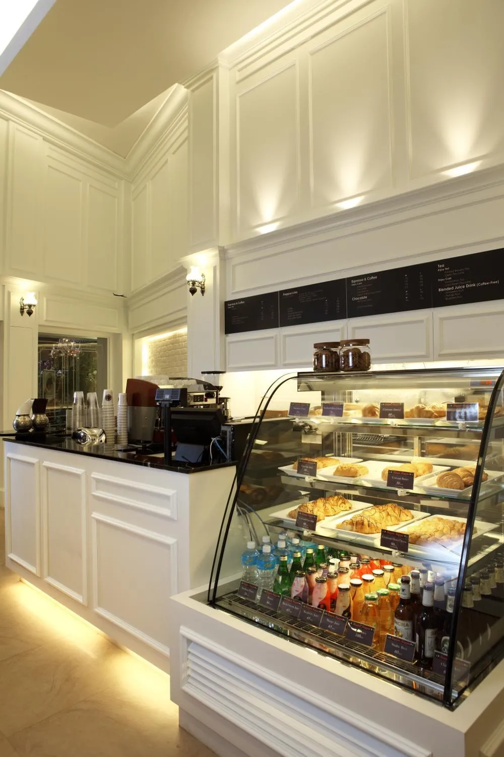 Violet Tower at Khaosan Palace