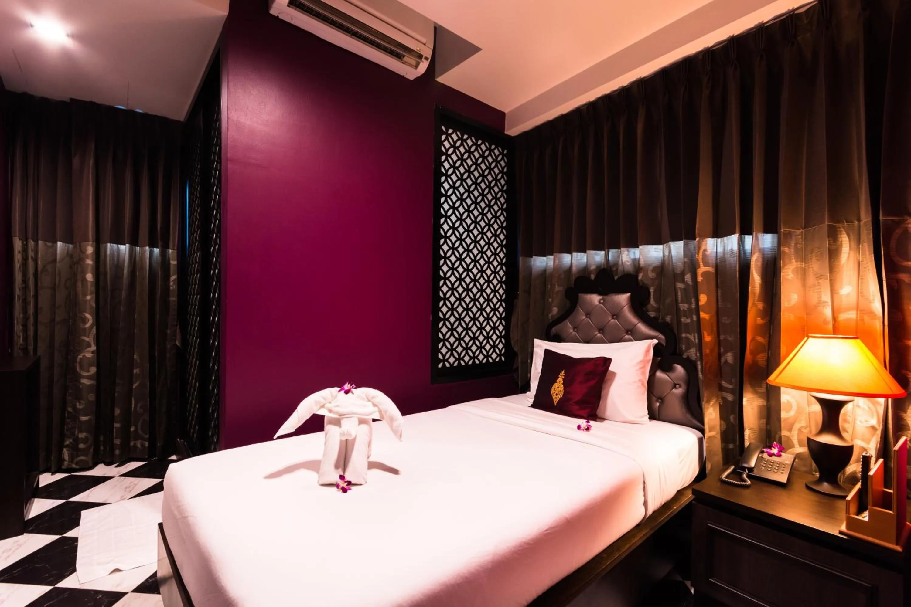 Bedroom, Bed in Violet Tower at Khaosan Palace