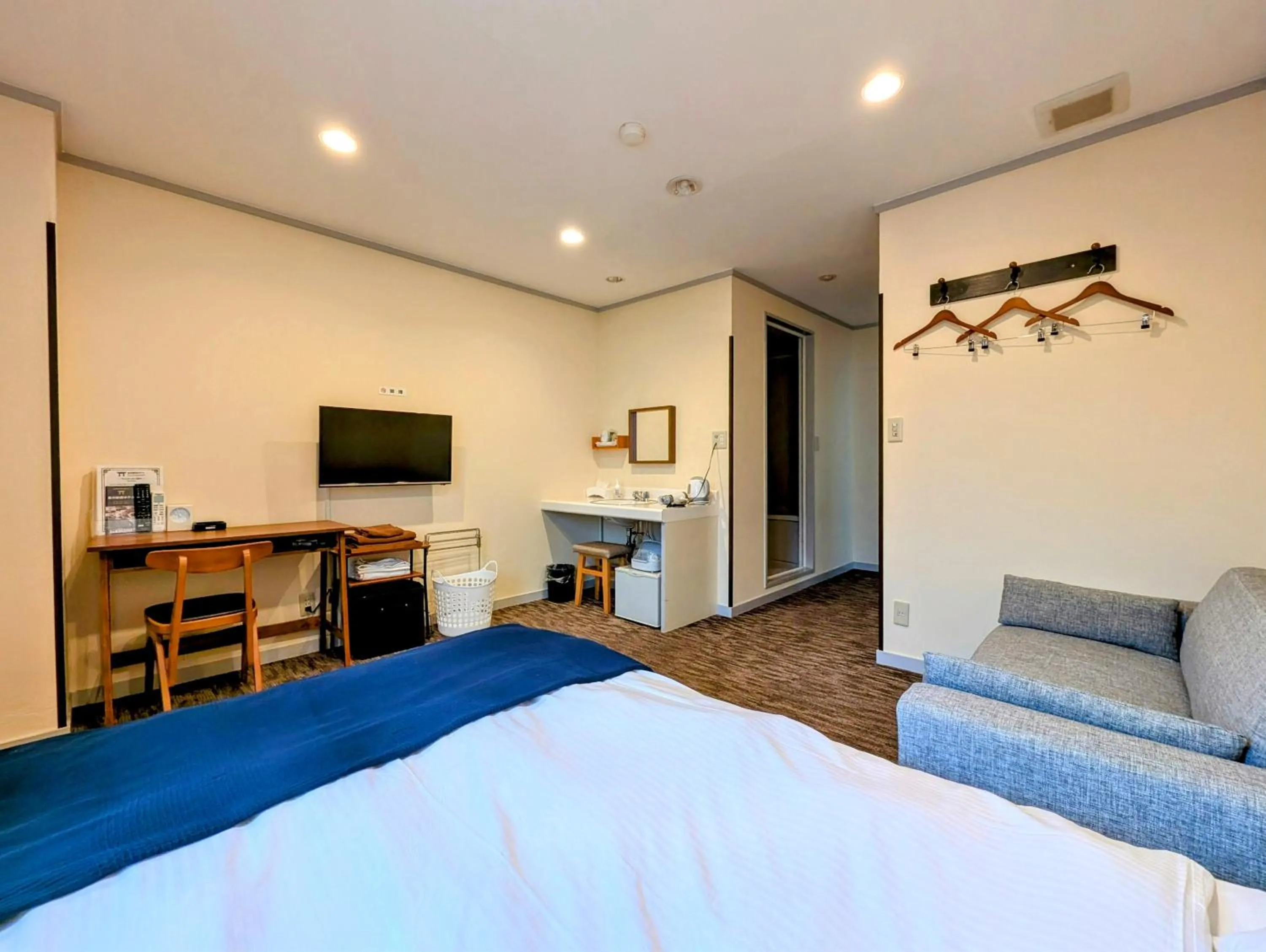 Photo of the whole room, Bed in Kanazawa Station Hotel