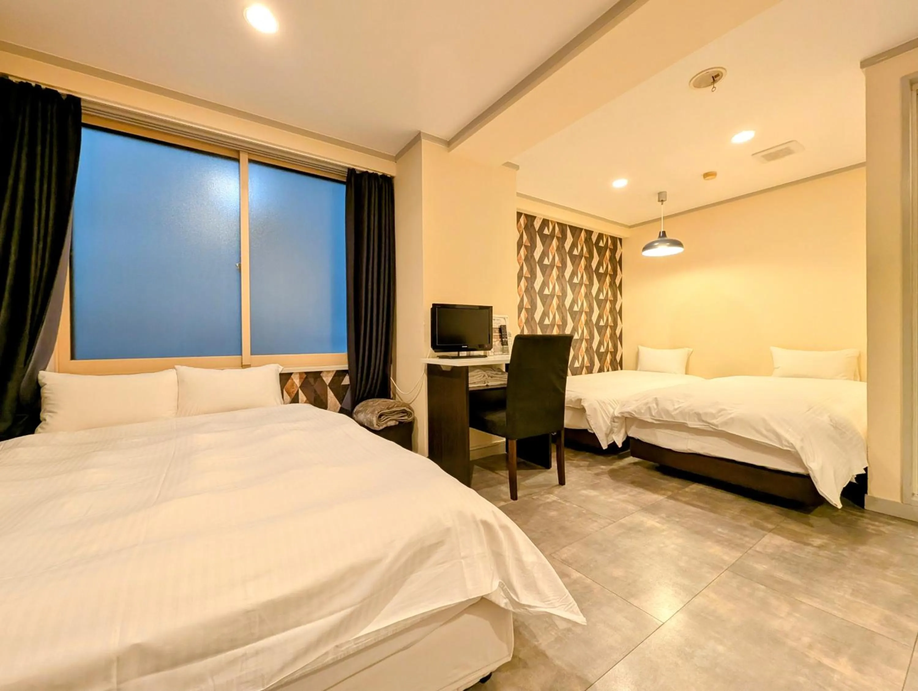 Photo of the whole room, Bed in Kanazawa Station Hotel