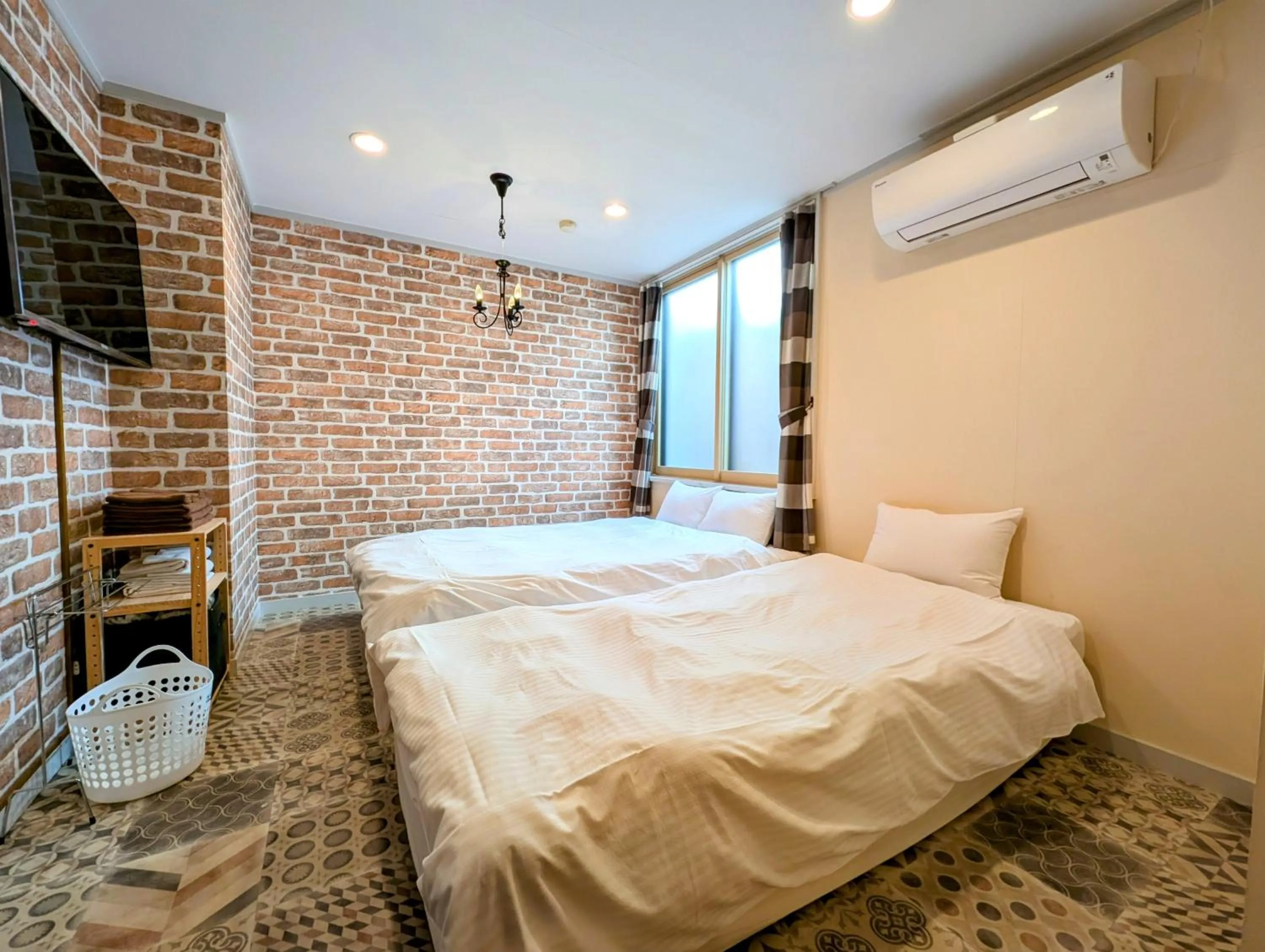 Photo of the whole room, Bed in Kanazawa Station Hotel