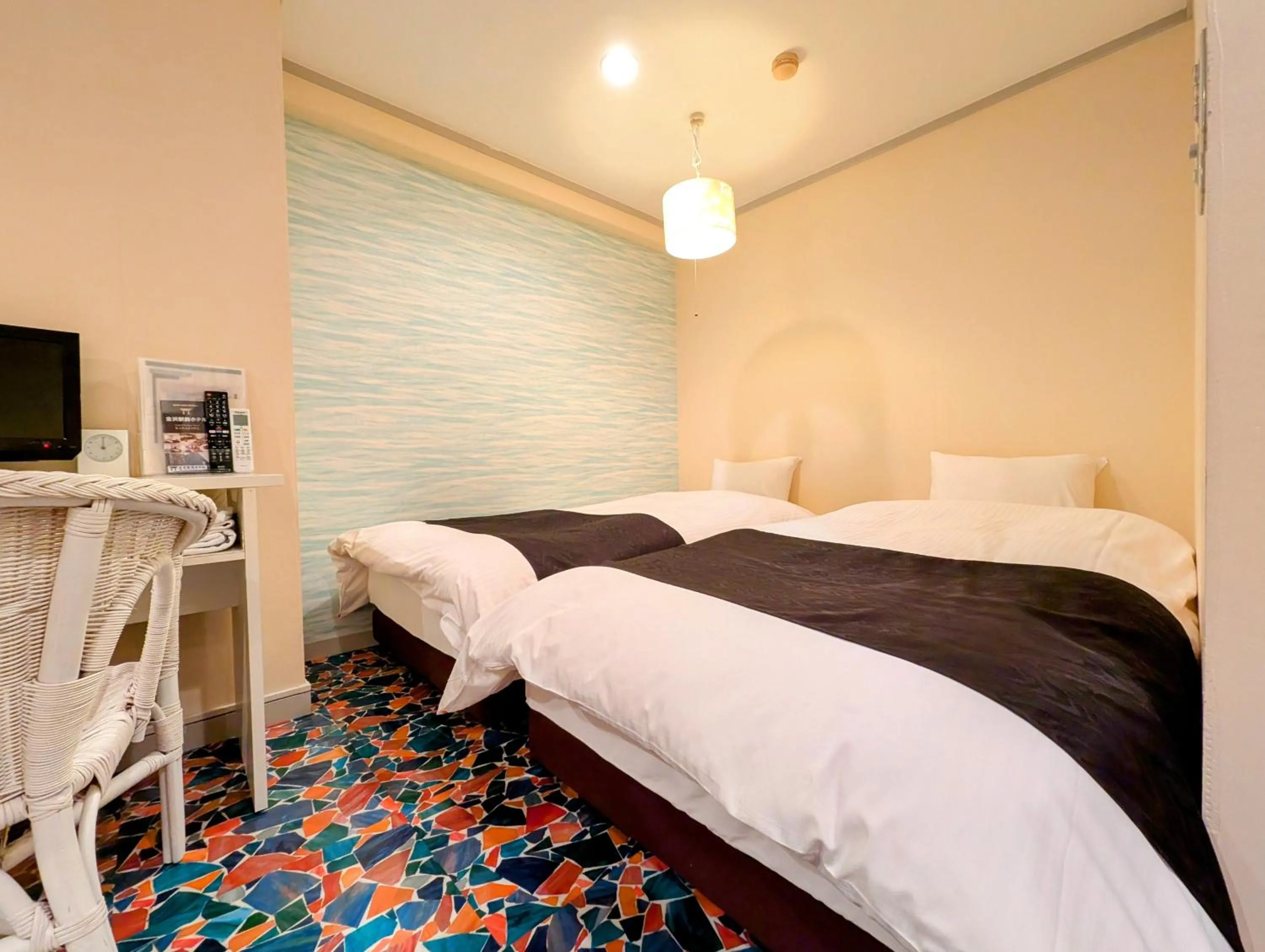 Photo of the whole room, Bed in Kanazawa Station Hotel