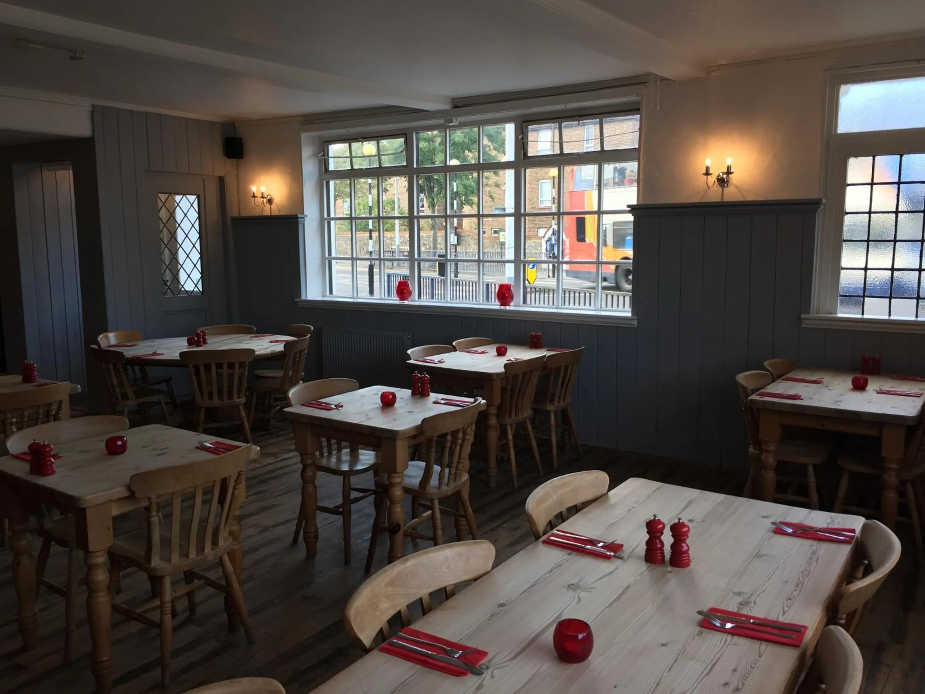 Lounge or bar in The Red Lion