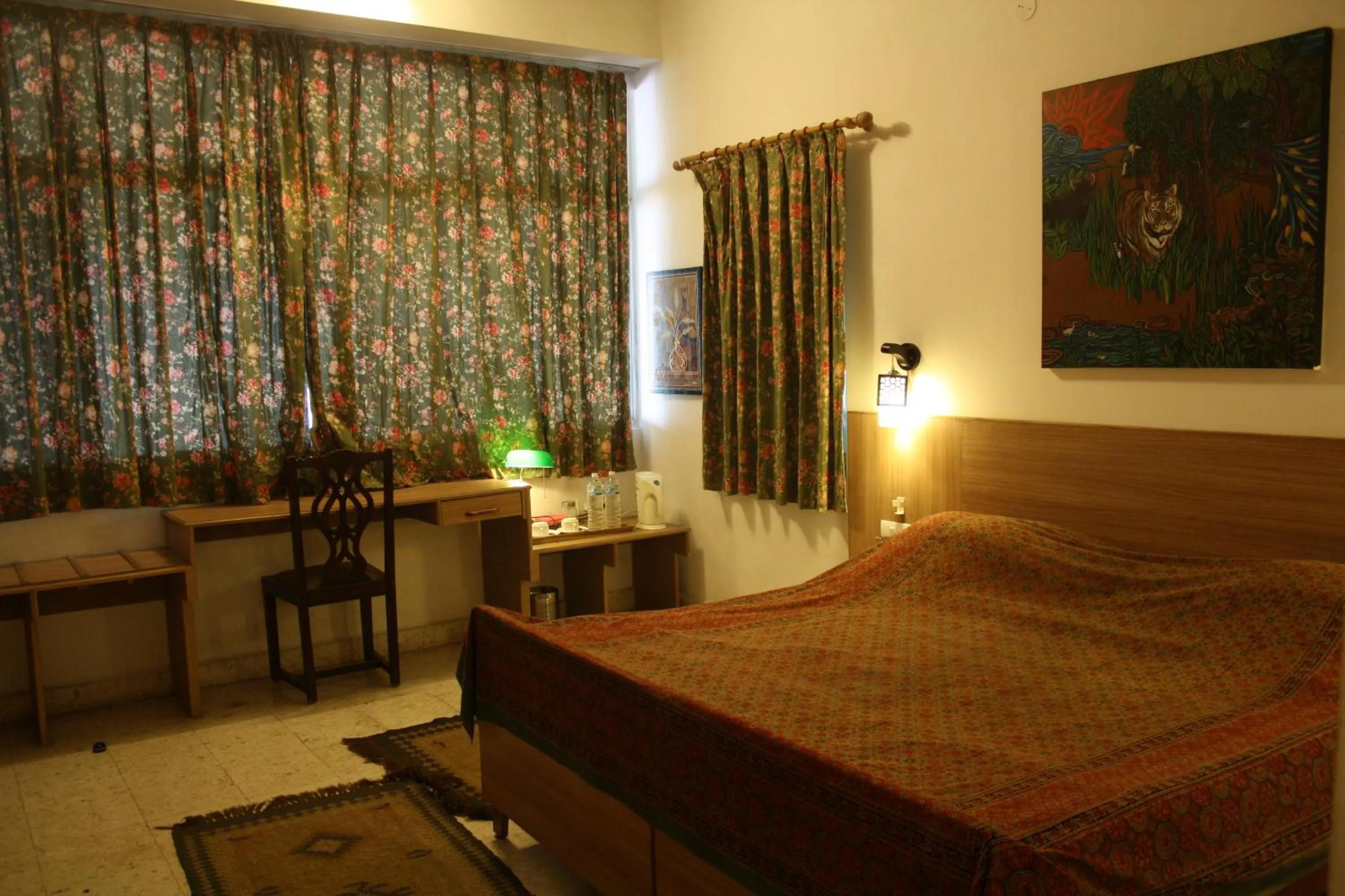 Double or Twin Room with Lake View in Ivy Suites