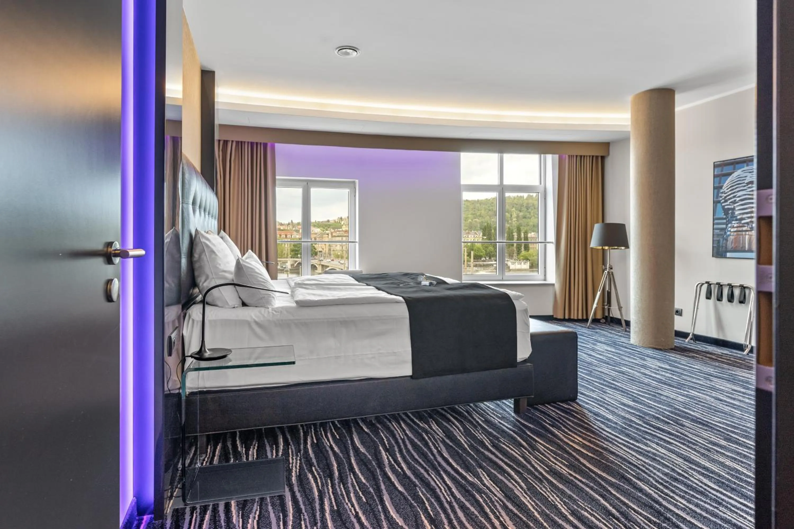 Bedroom, Bed in Dancing House - Tančící dům hotel