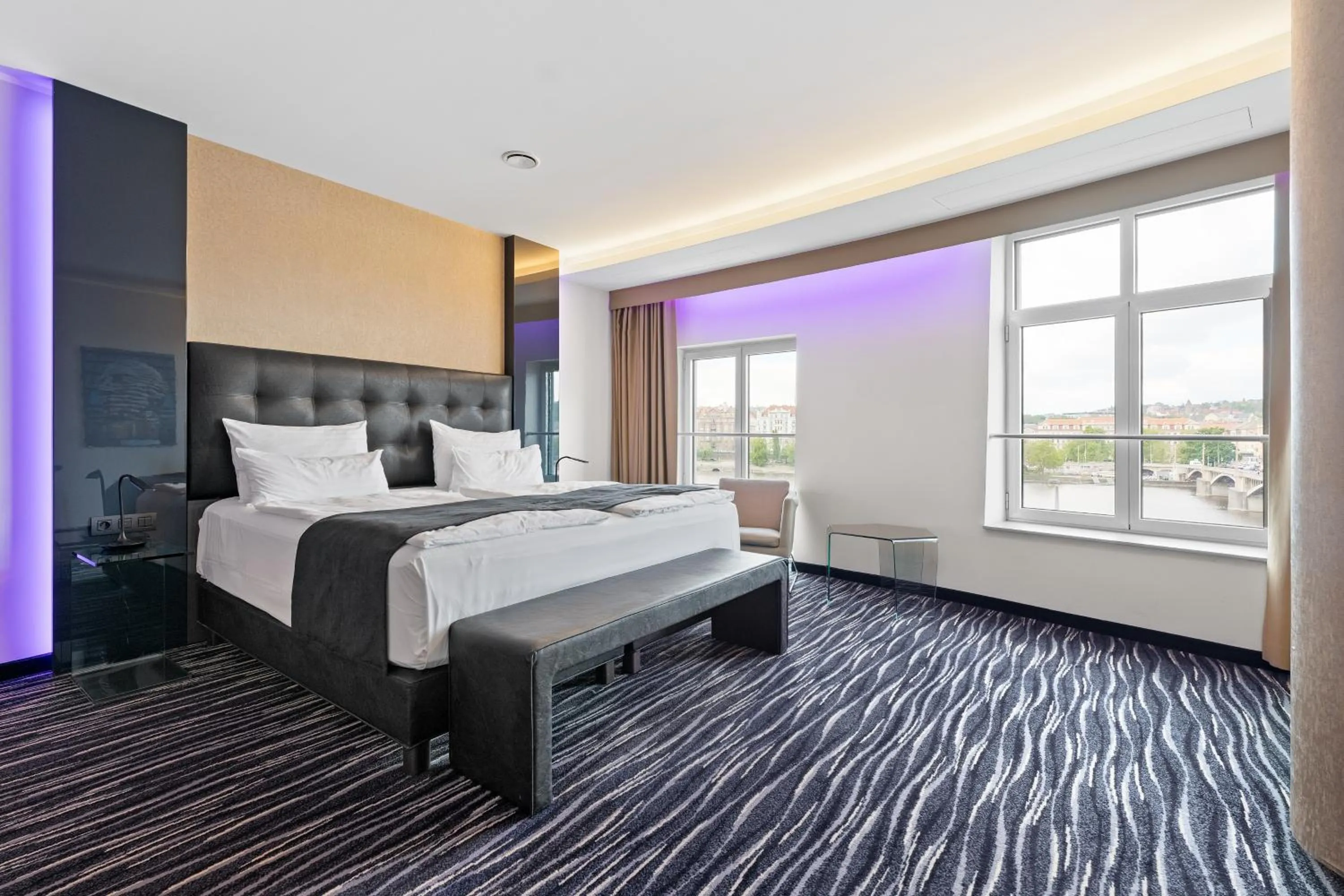 Bed in Dancing House - Tančící dům hotel