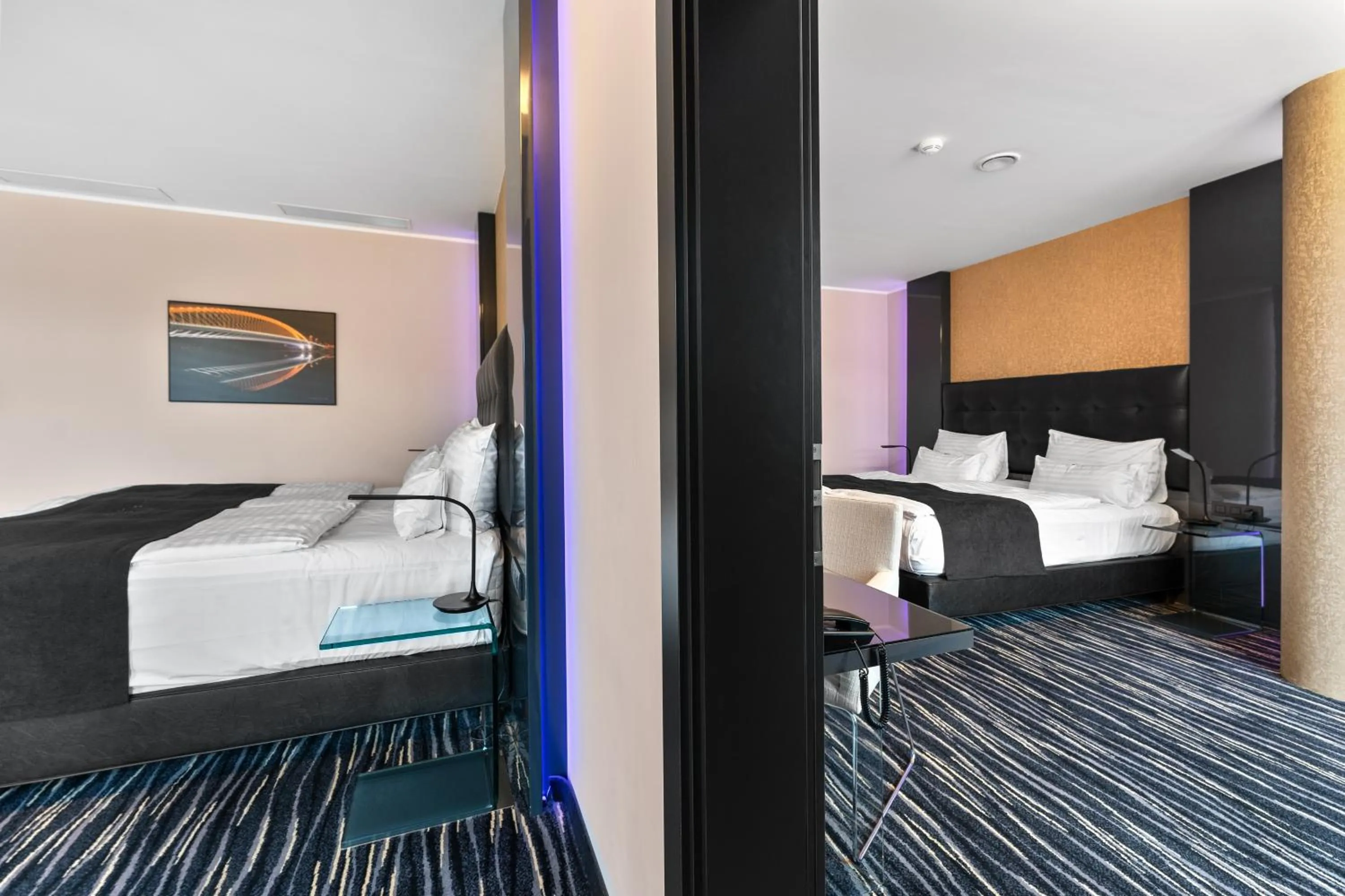 Bedroom, Bed in Dancing House - Tančící dům hotel