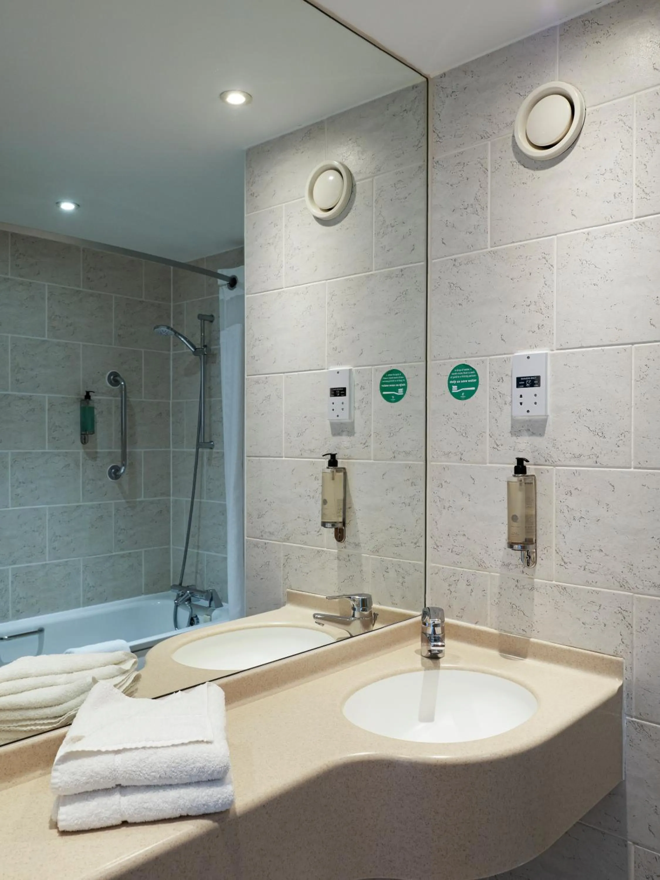 Bathroom in Holiday Inn Liverpool City Centre by IHG