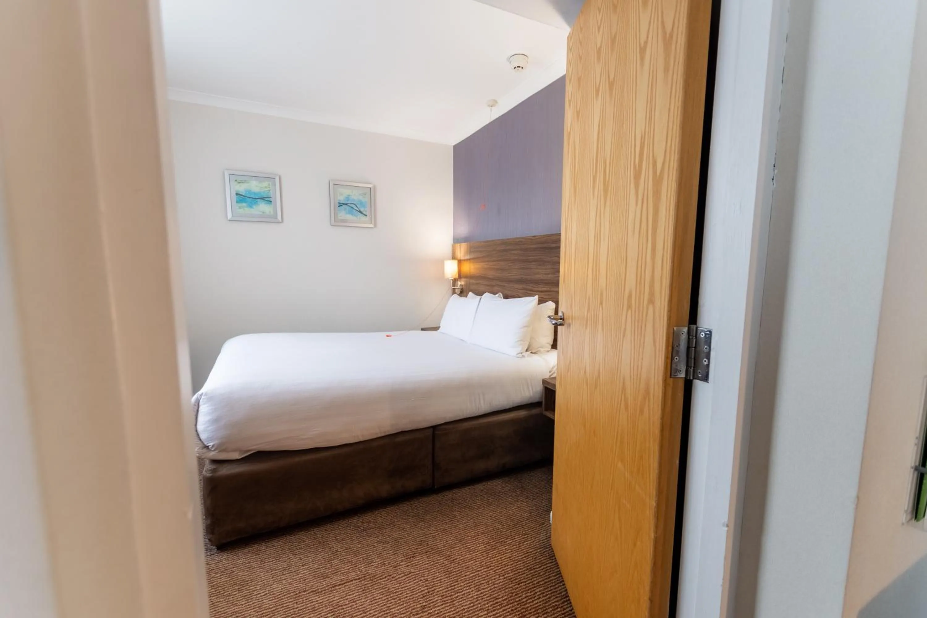 Bed in Holiday Inn Liverpool City Centre by IHG