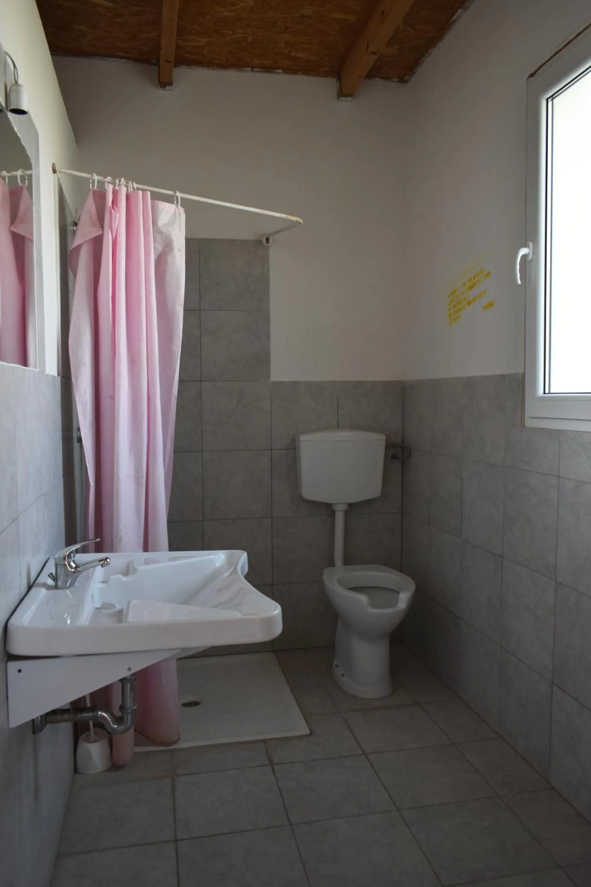 Shower in Ostello Salento