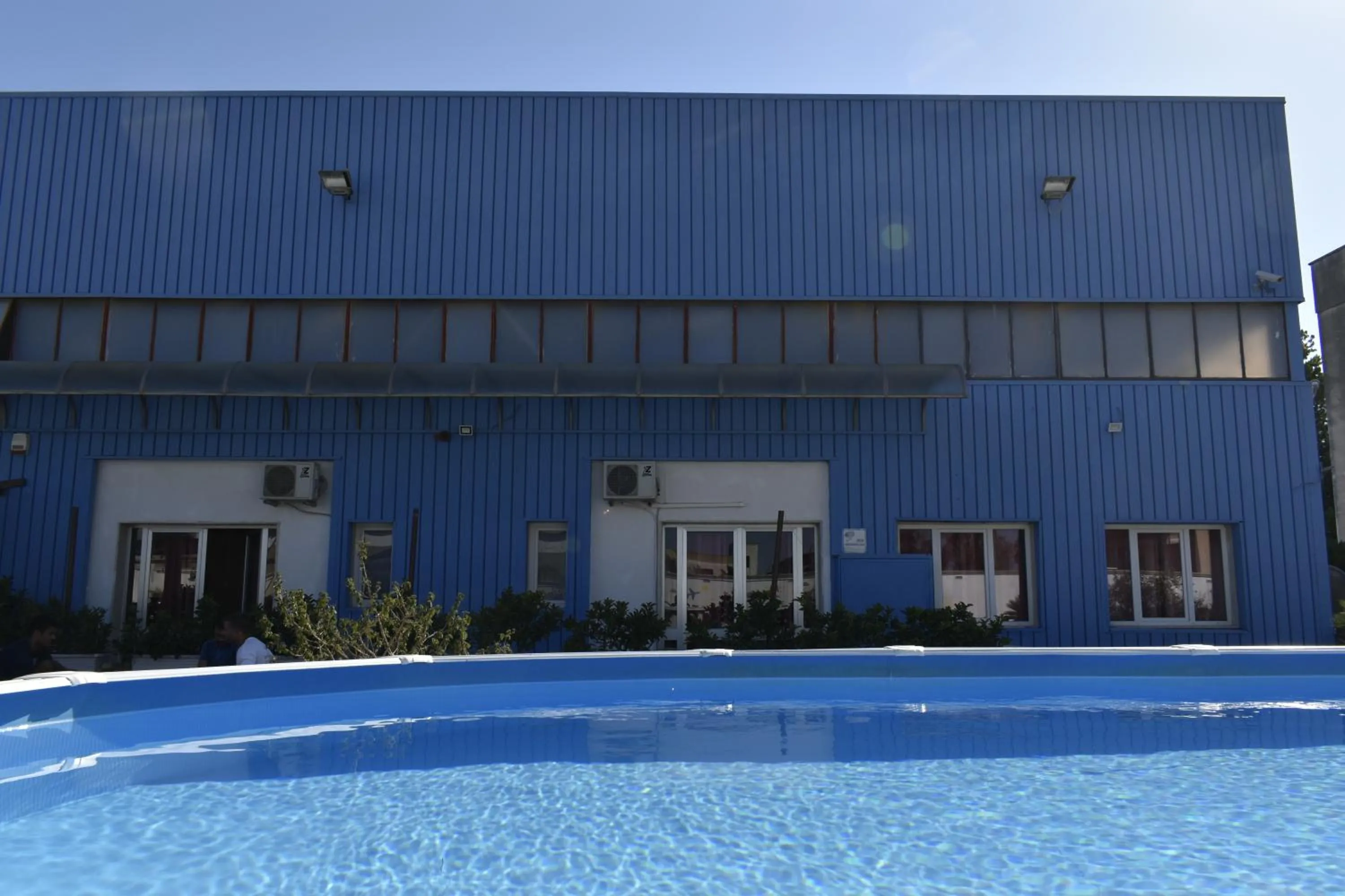 Swimming pool in Ostello Salento