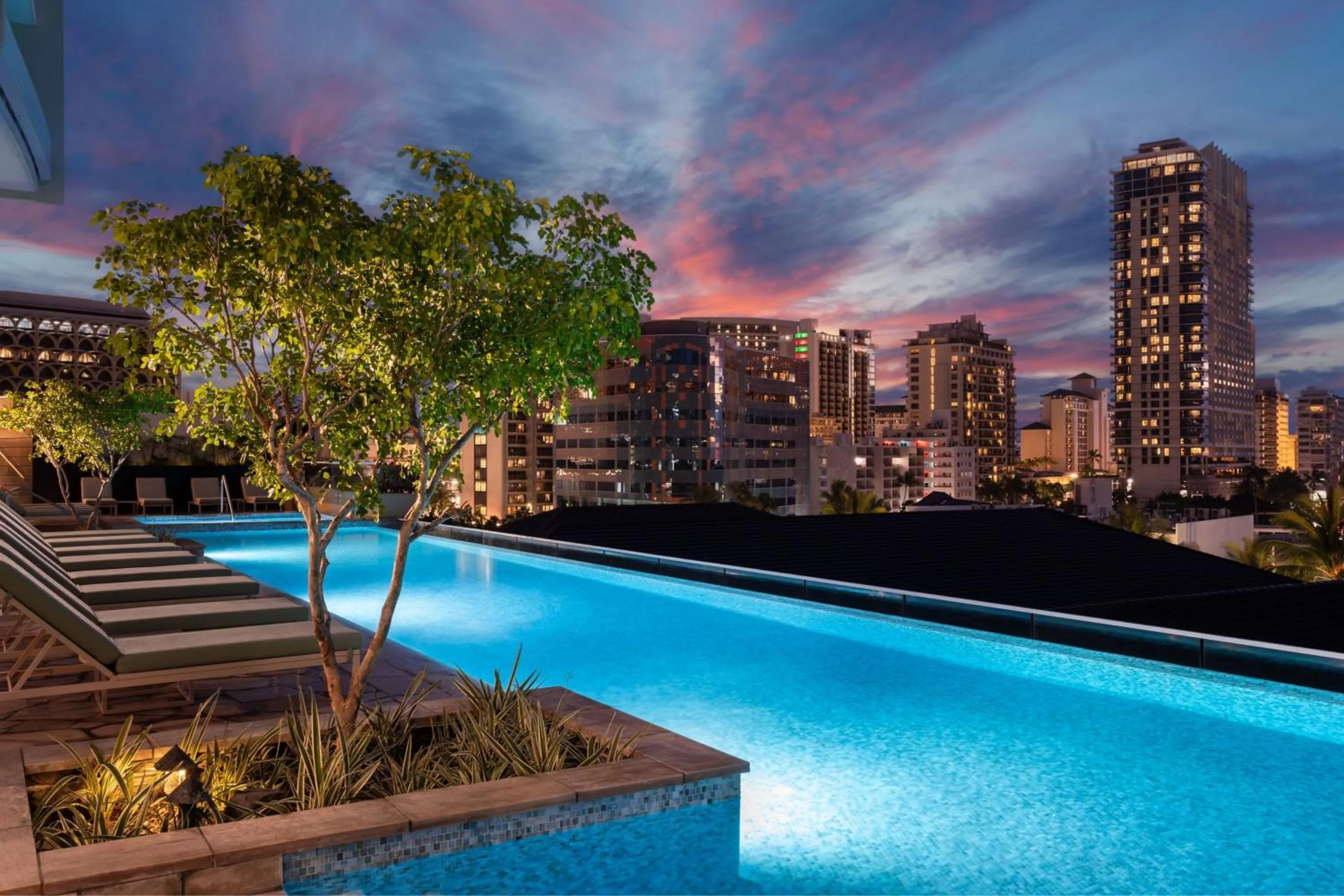 Swimming pool in The Ritz-Carlton Residences, Waikiki Beach Hotel