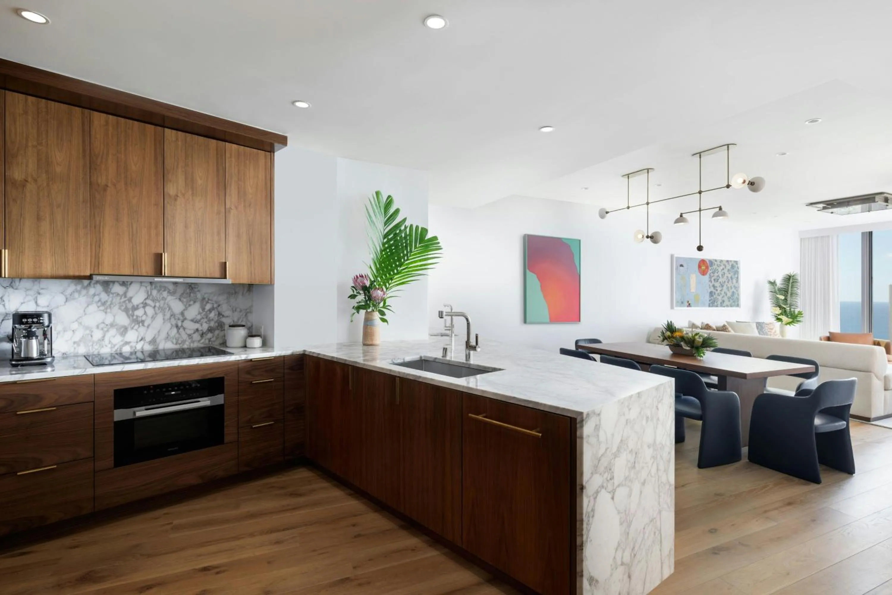 Kitchen or kitchenette in The Ritz-Carlton Residences, Waikiki Beach Hotel