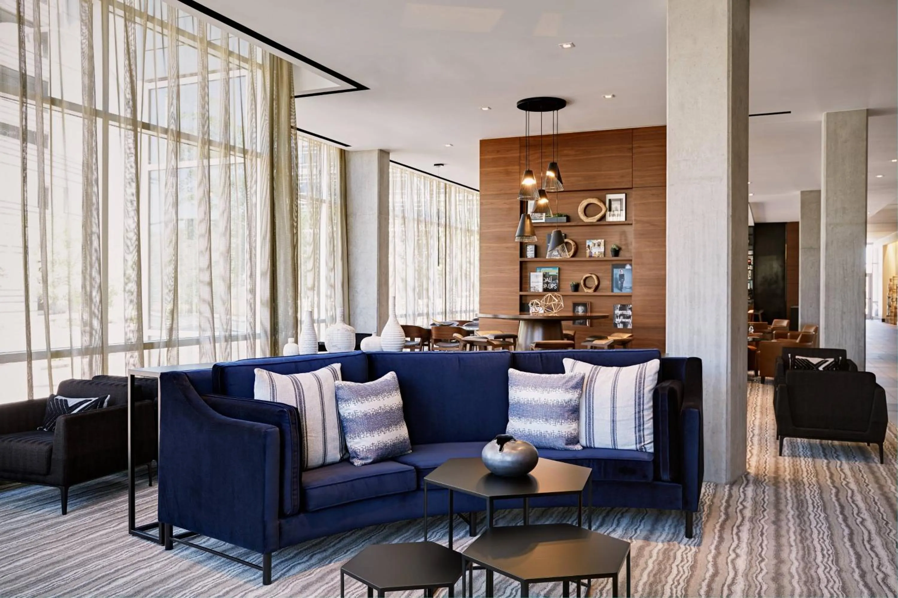 Lounge or bar in AC Hotel by Marriott Phoenix Tempe/Downtown