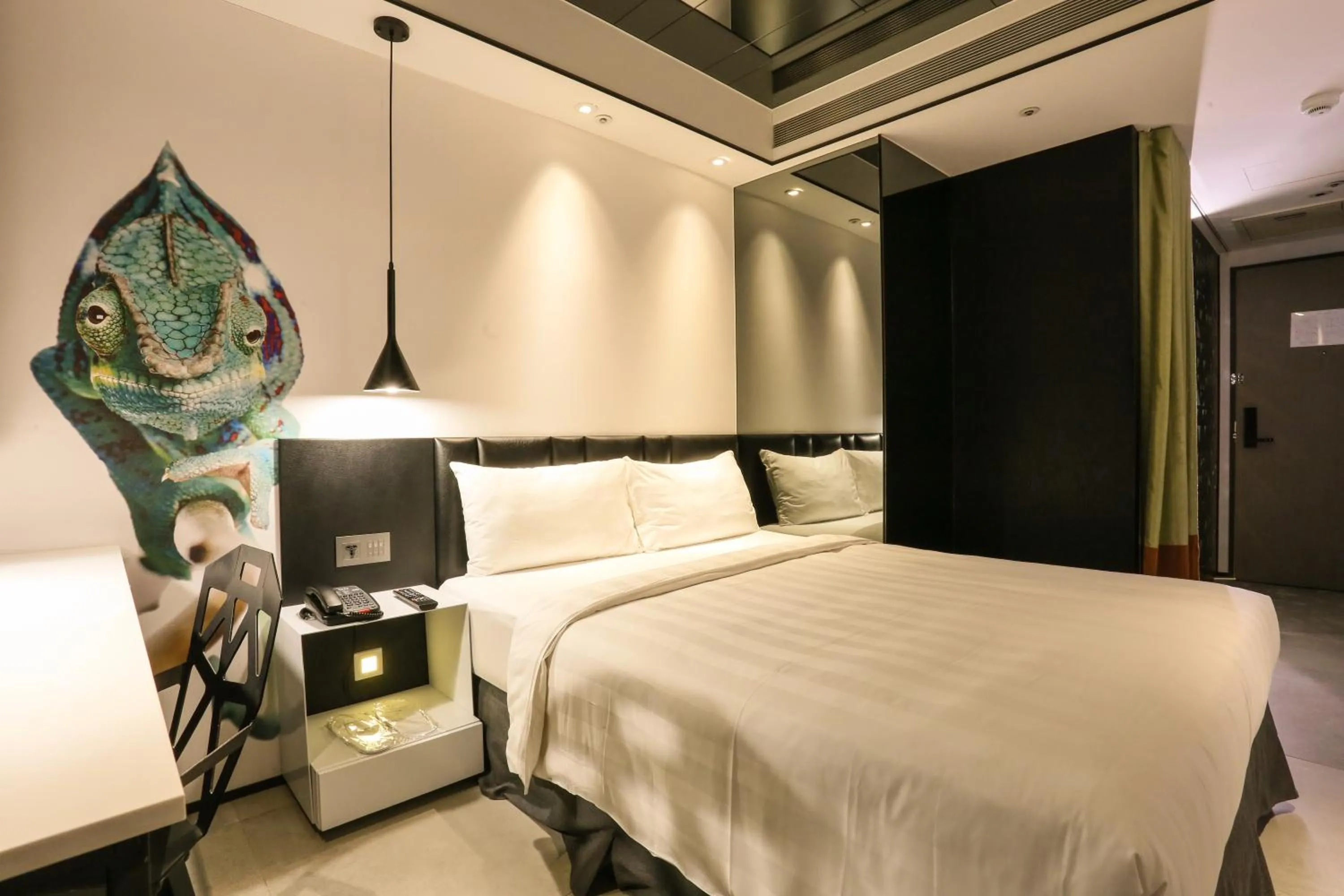 Bed in Hotel PaPa Whale