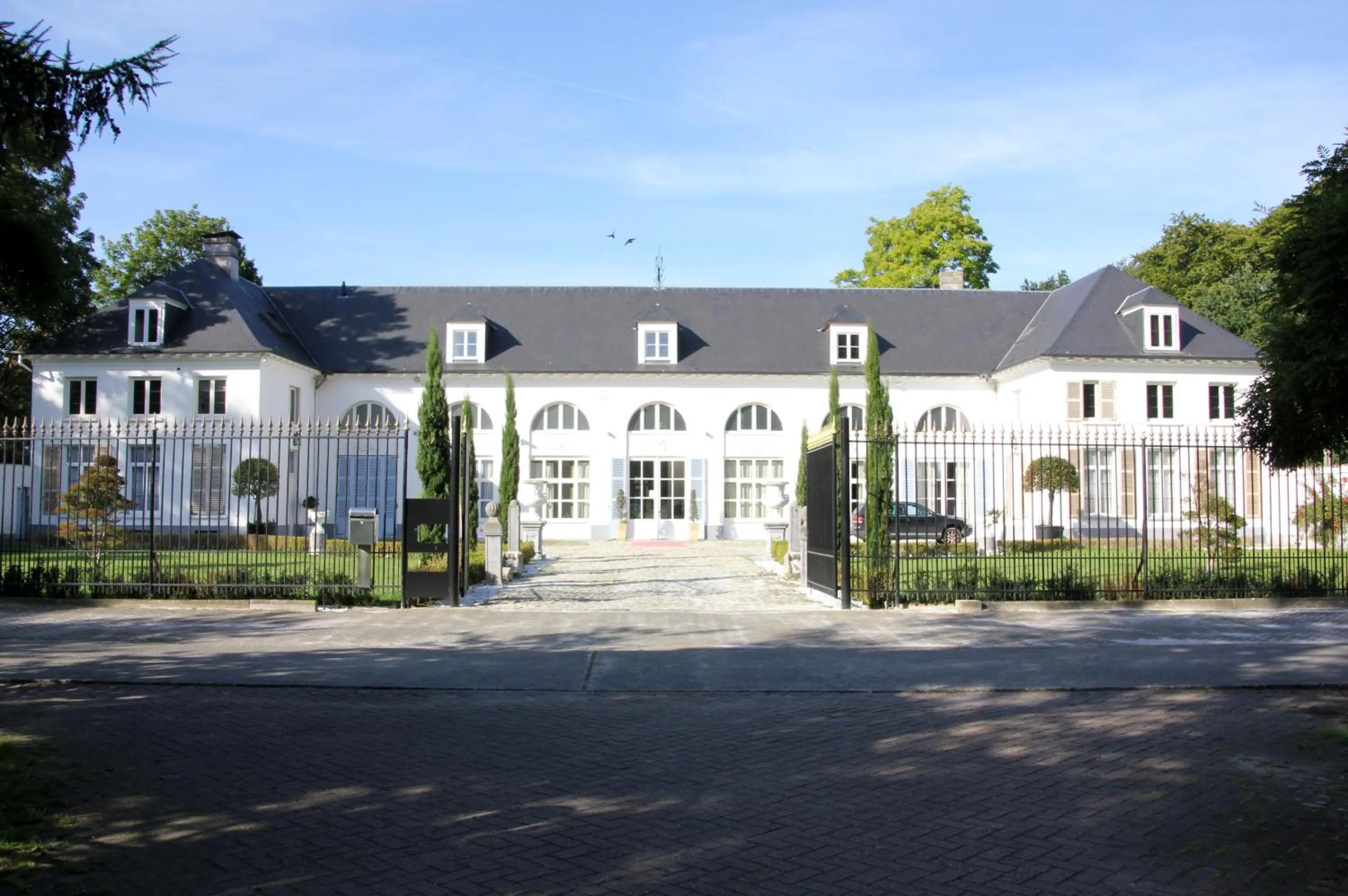 Property building in Luxury Suites Arendshof
