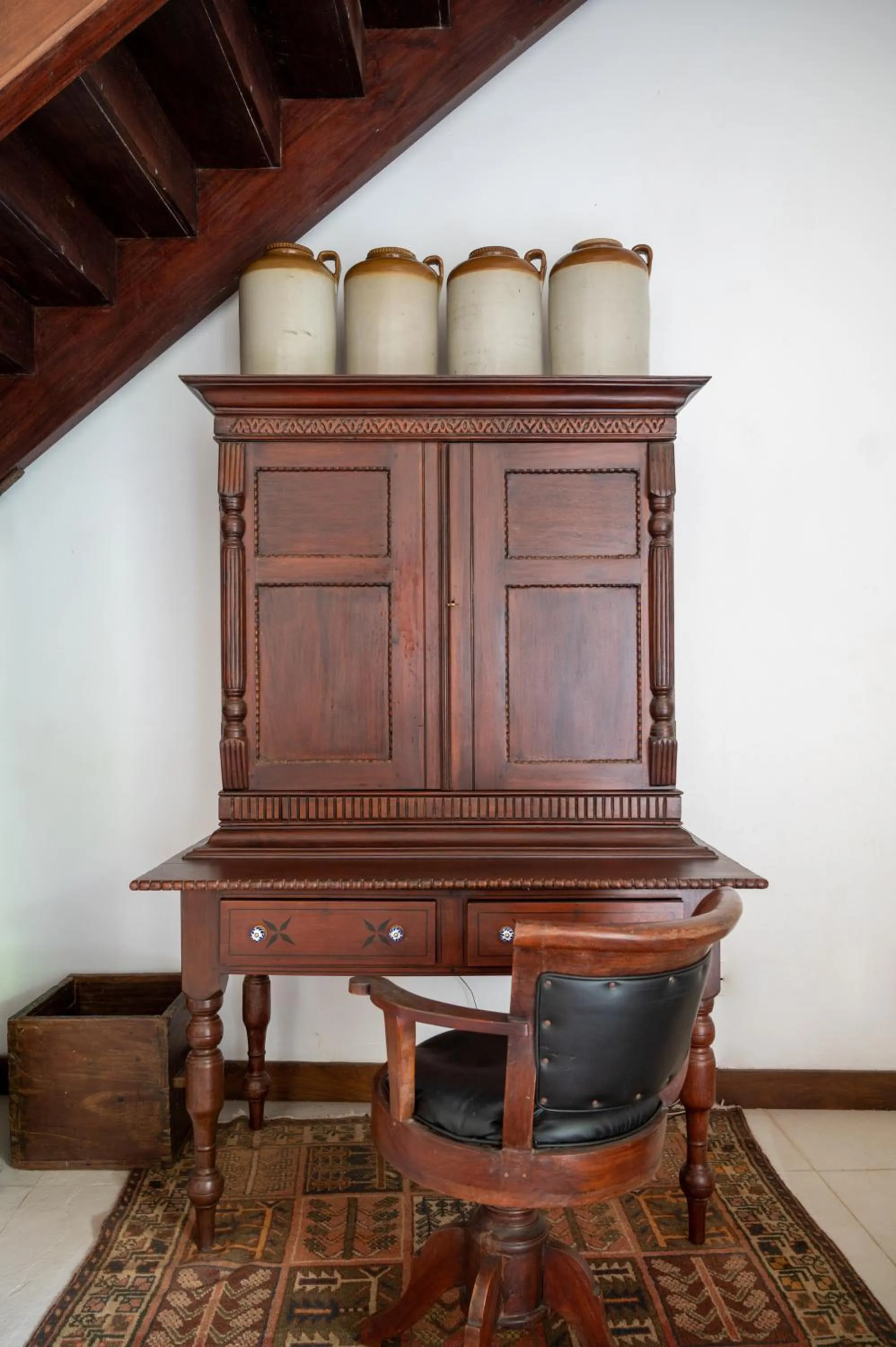 Property building in 42 Lighthouse Street