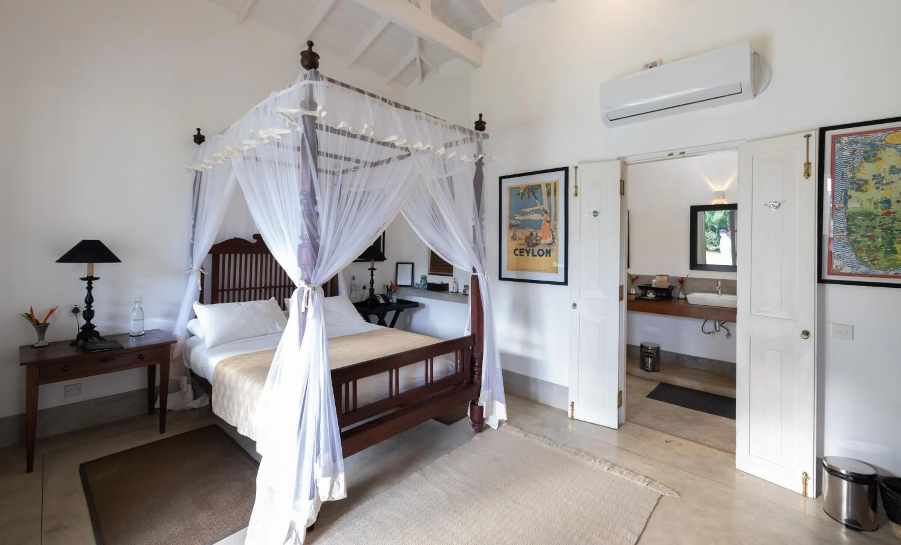 Bedroom, Bed in Taru Villas Mawella - Tangalle