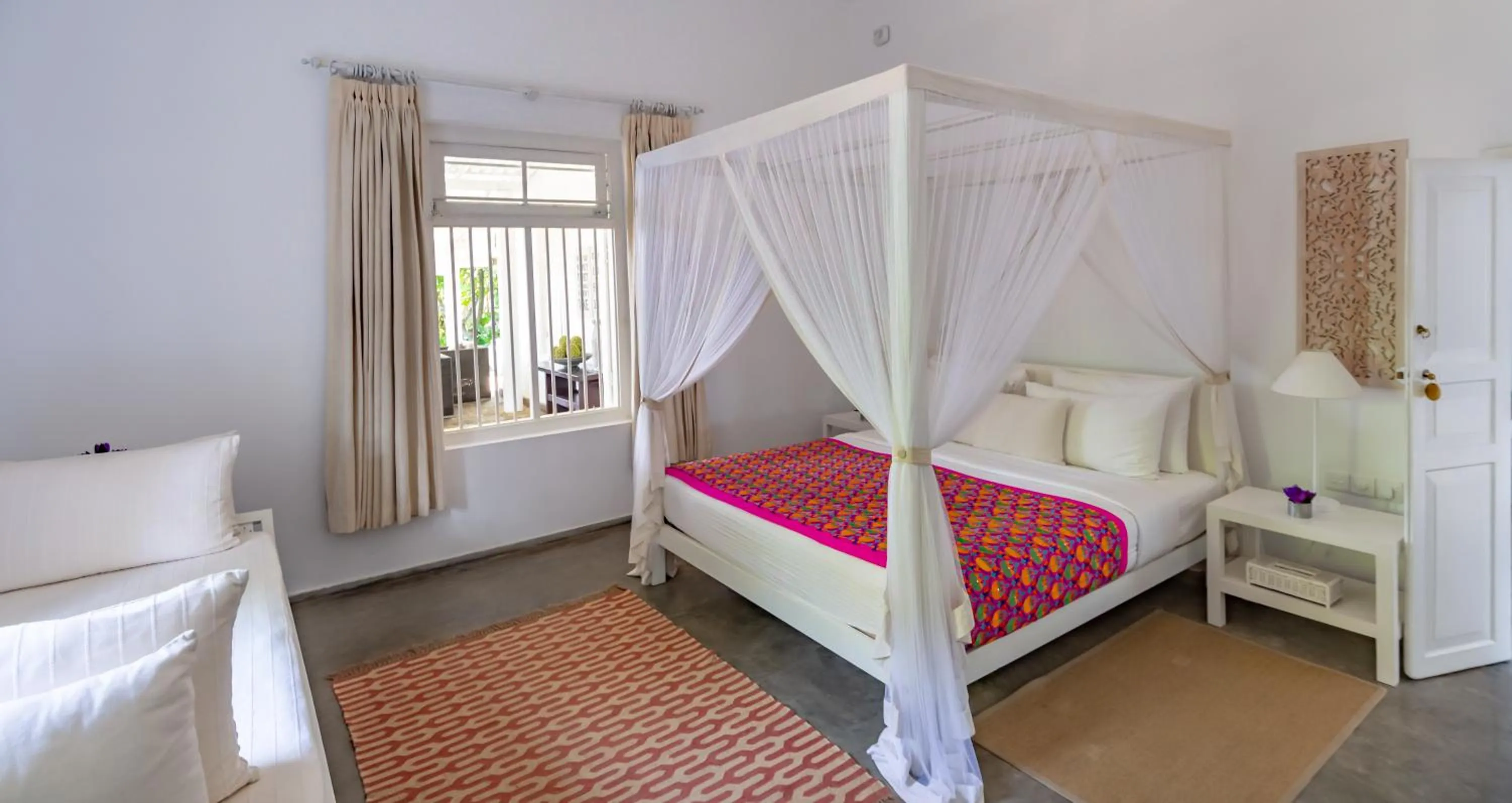 Photo of the whole room, Bed in Taru Villas 906 - Hikkaduwa