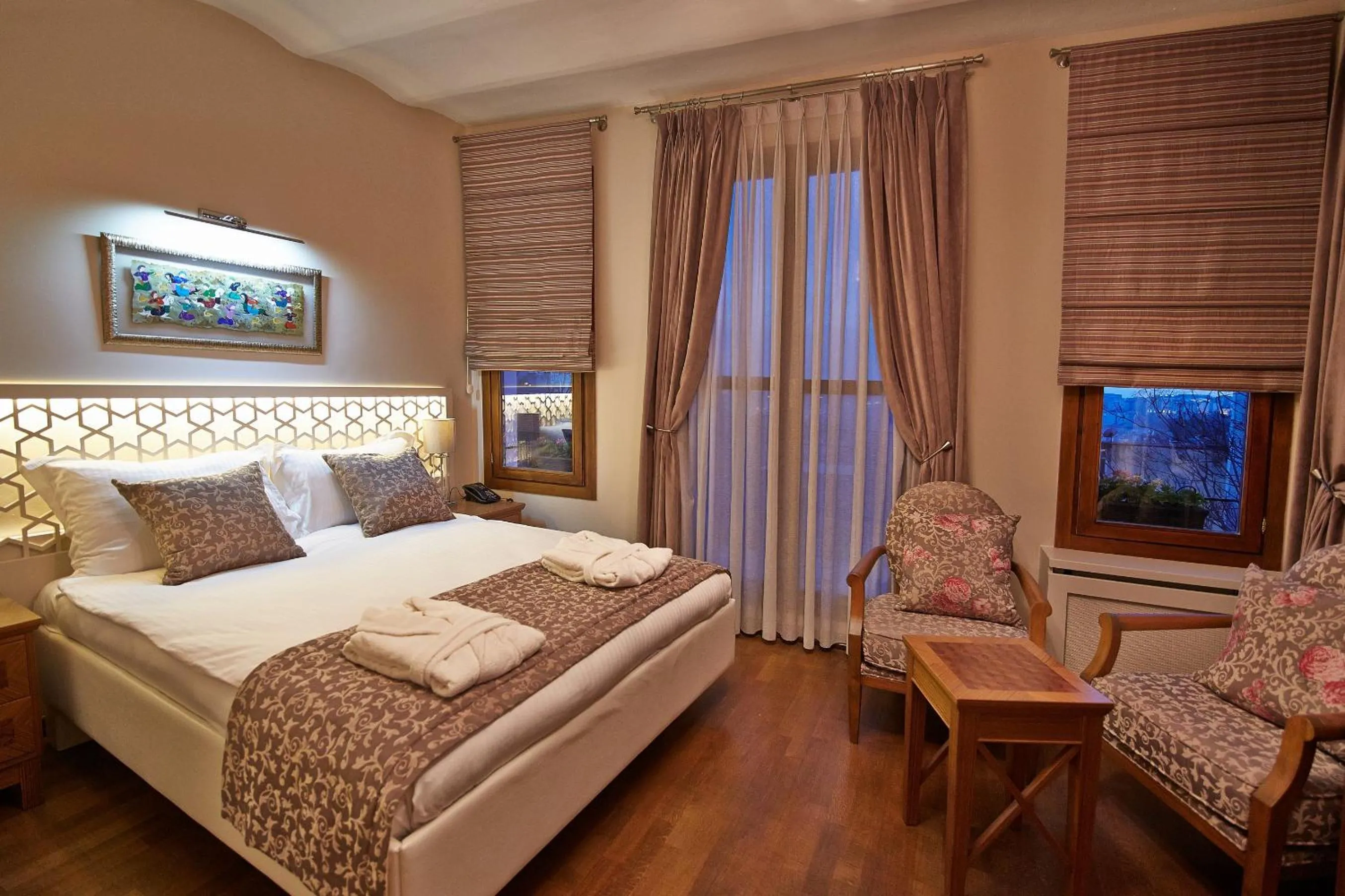 Photo of the whole room, Bed in Arart Hotel