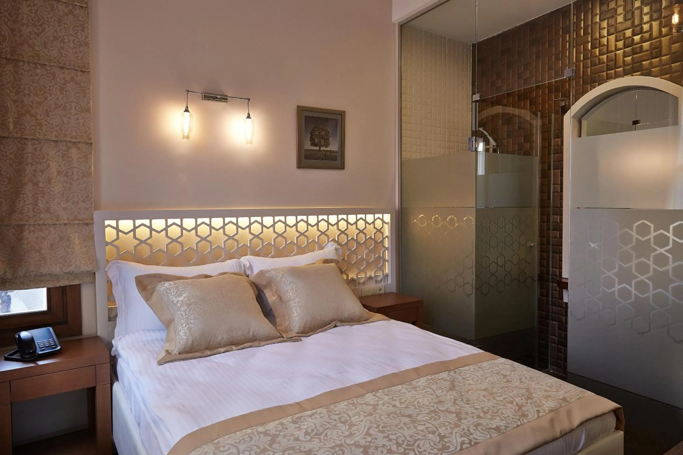 Photo of the whole room, Bed in Arart Hotel