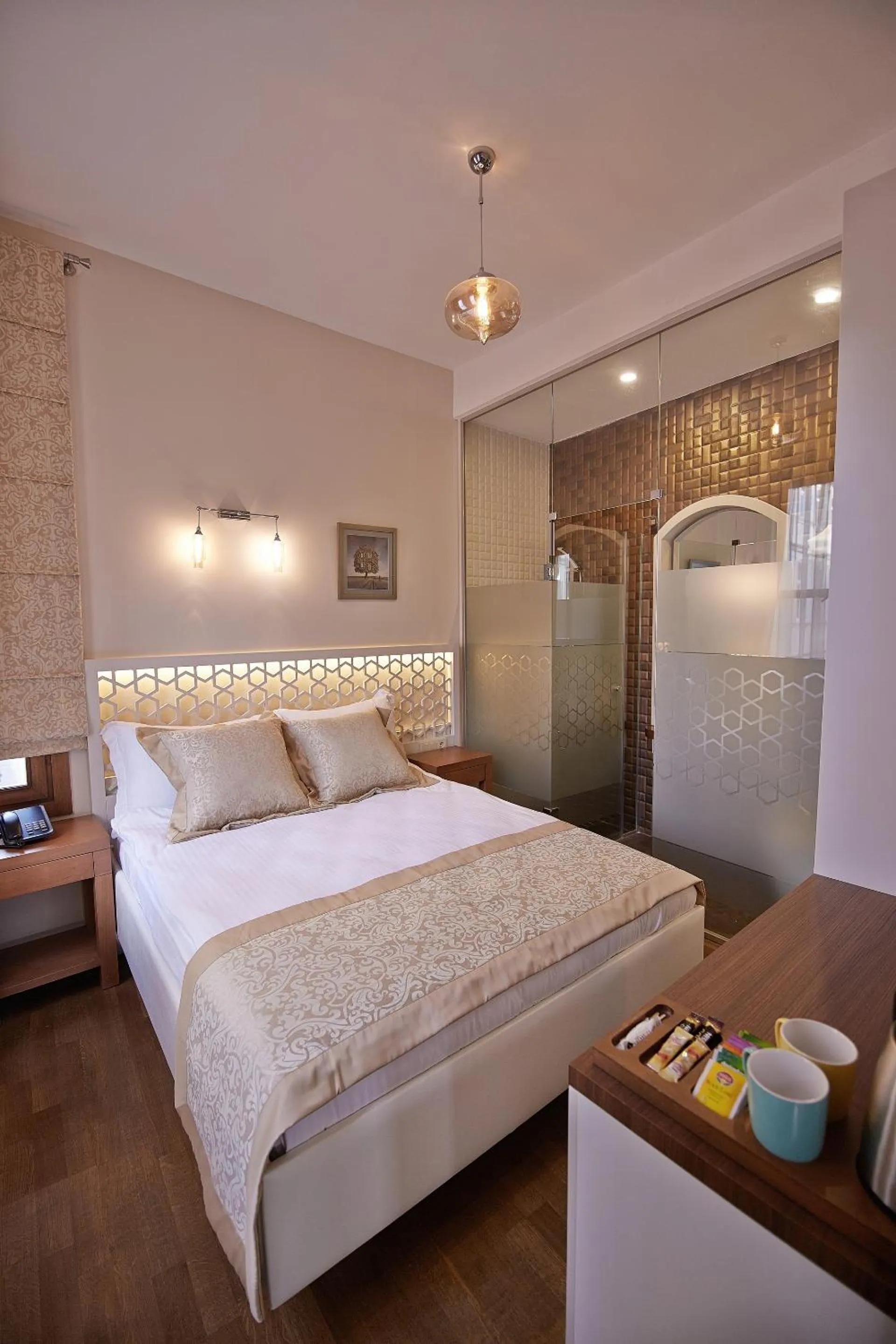 Coffee/tea facilities, Bed in Arart Hotel