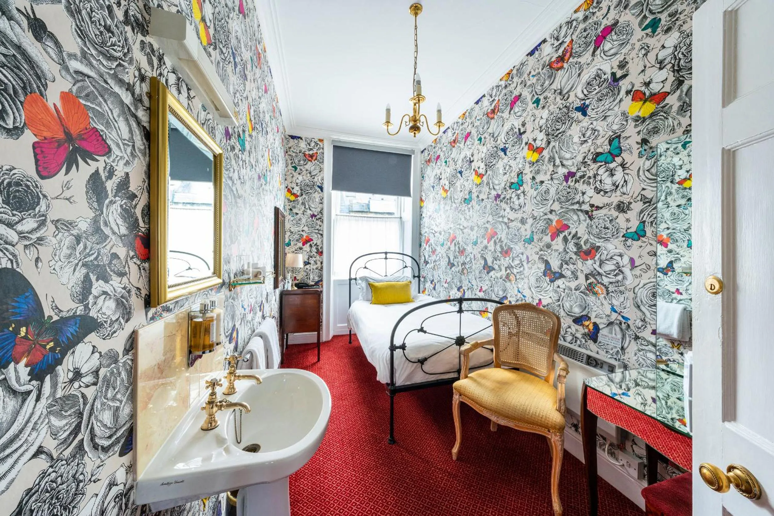 Single Room with Shared Bathroom in The Kennard