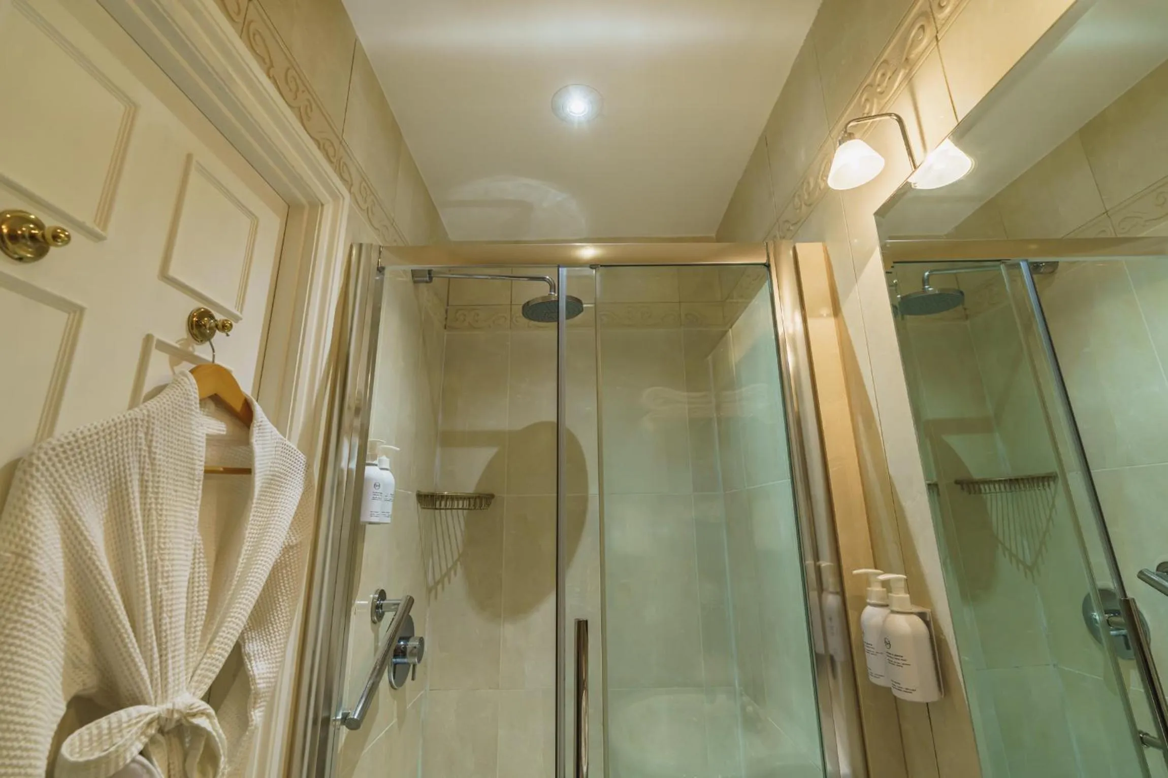 Shower in The Kennard