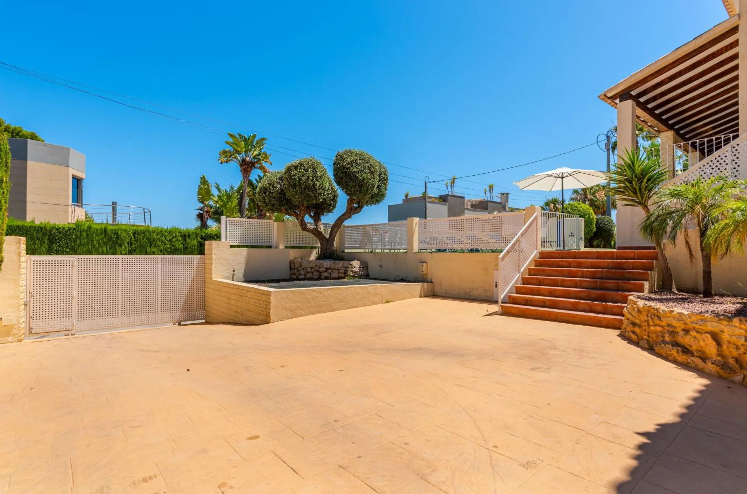 Off site in Villa Dorada - PlusHolidays
