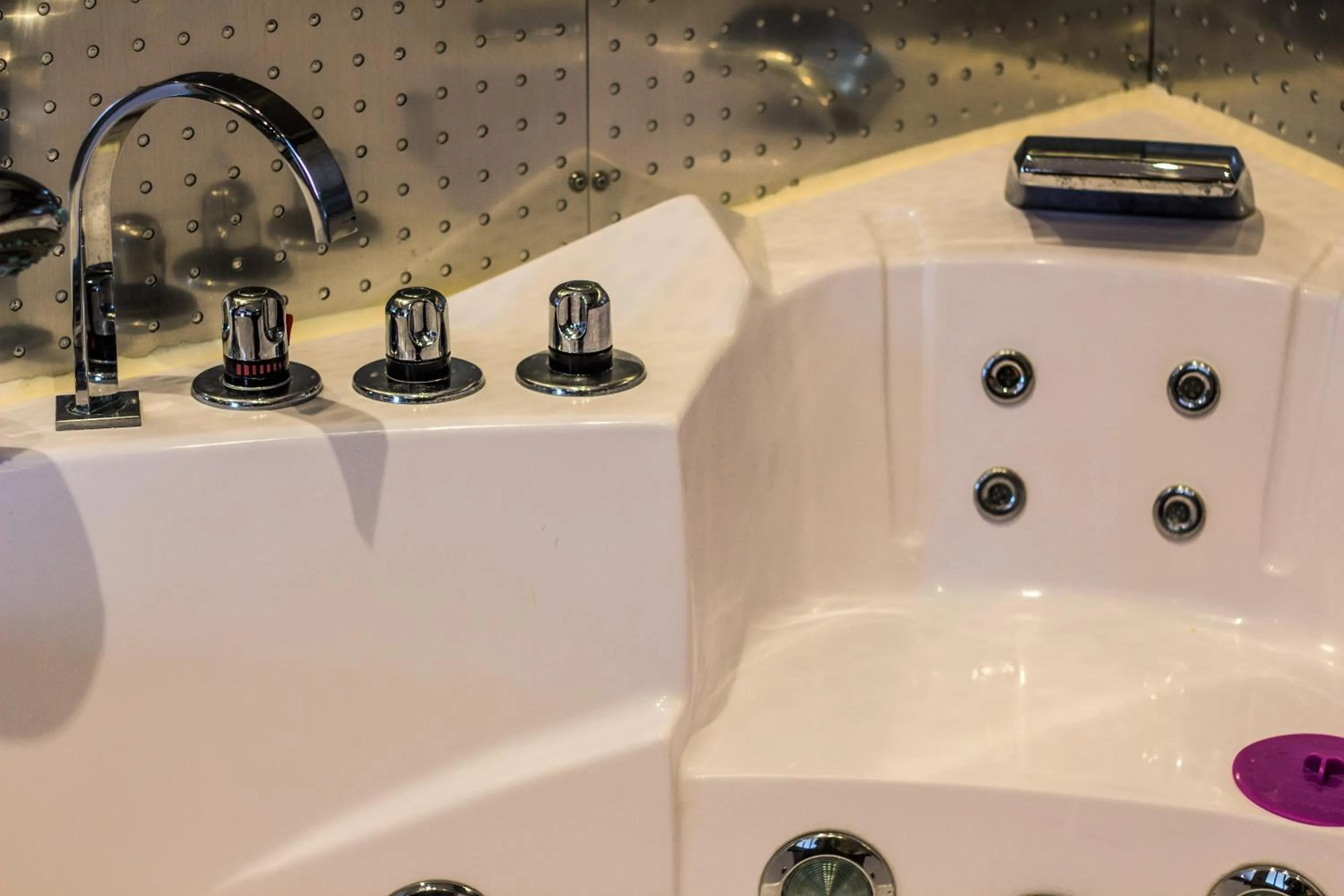 Hot Tub in Home Sweet Home