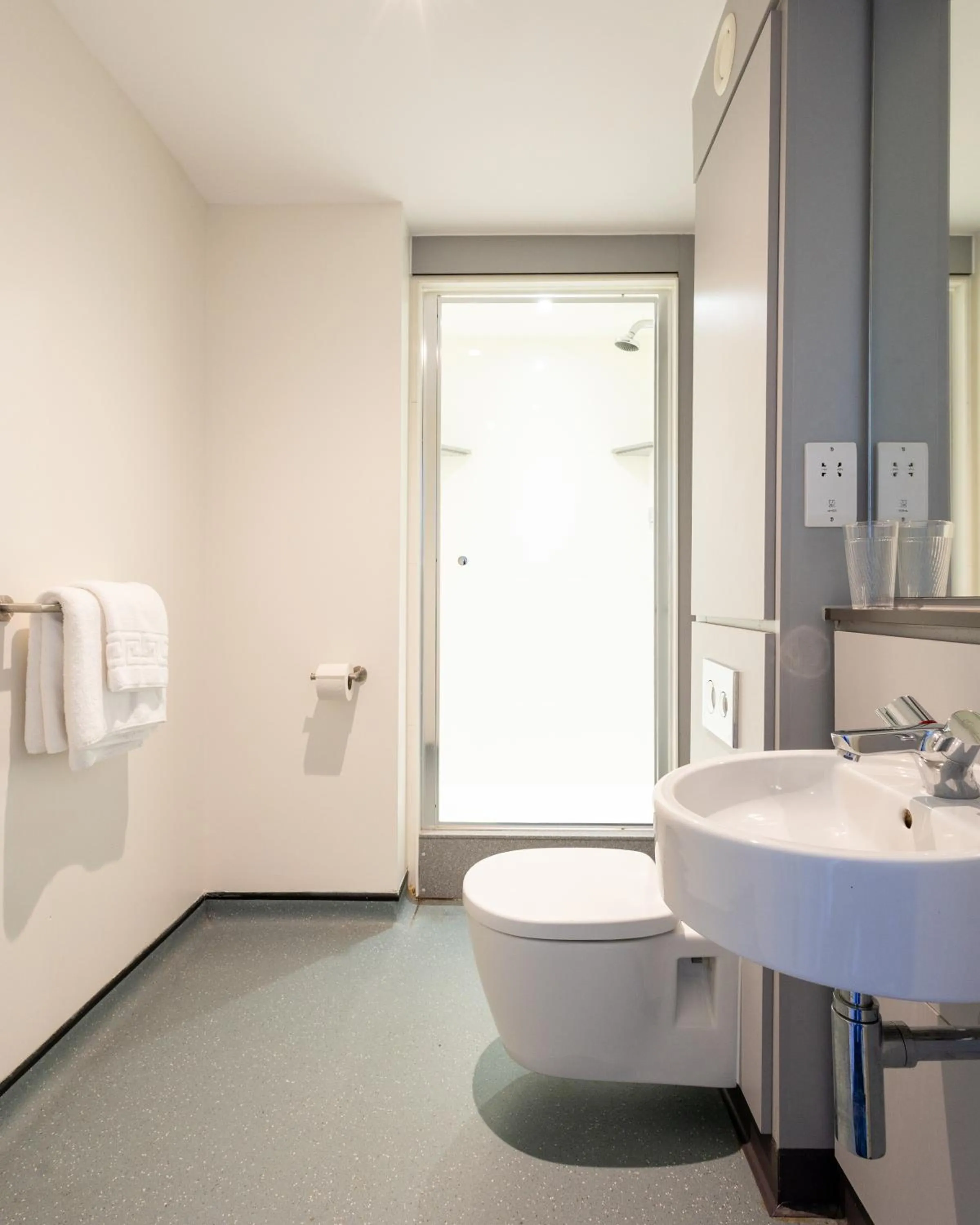 Bathroom in Summer Stays at The University of Edinburgh