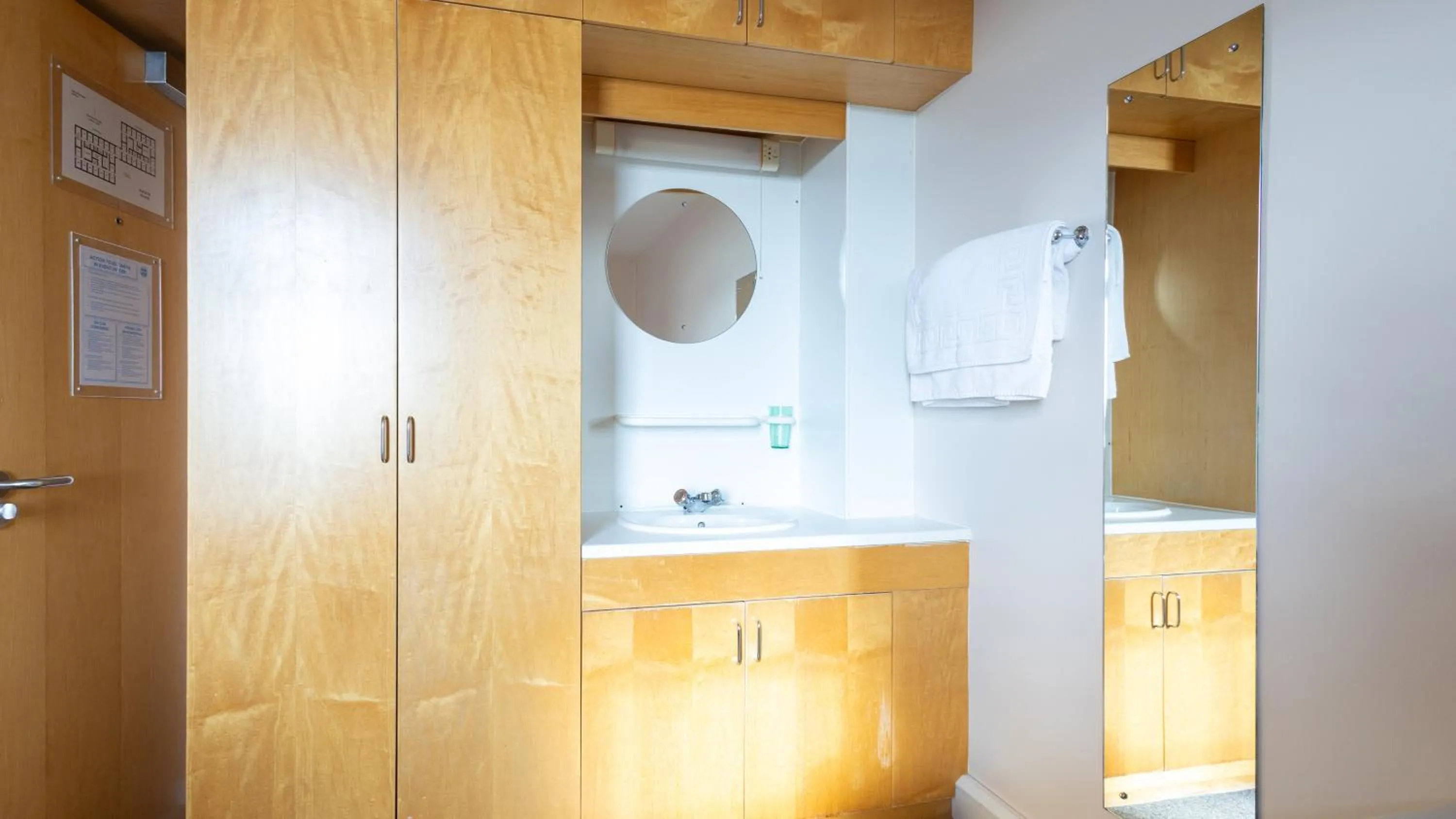 Bedroom in Summer Stays at The University of Edinburgh