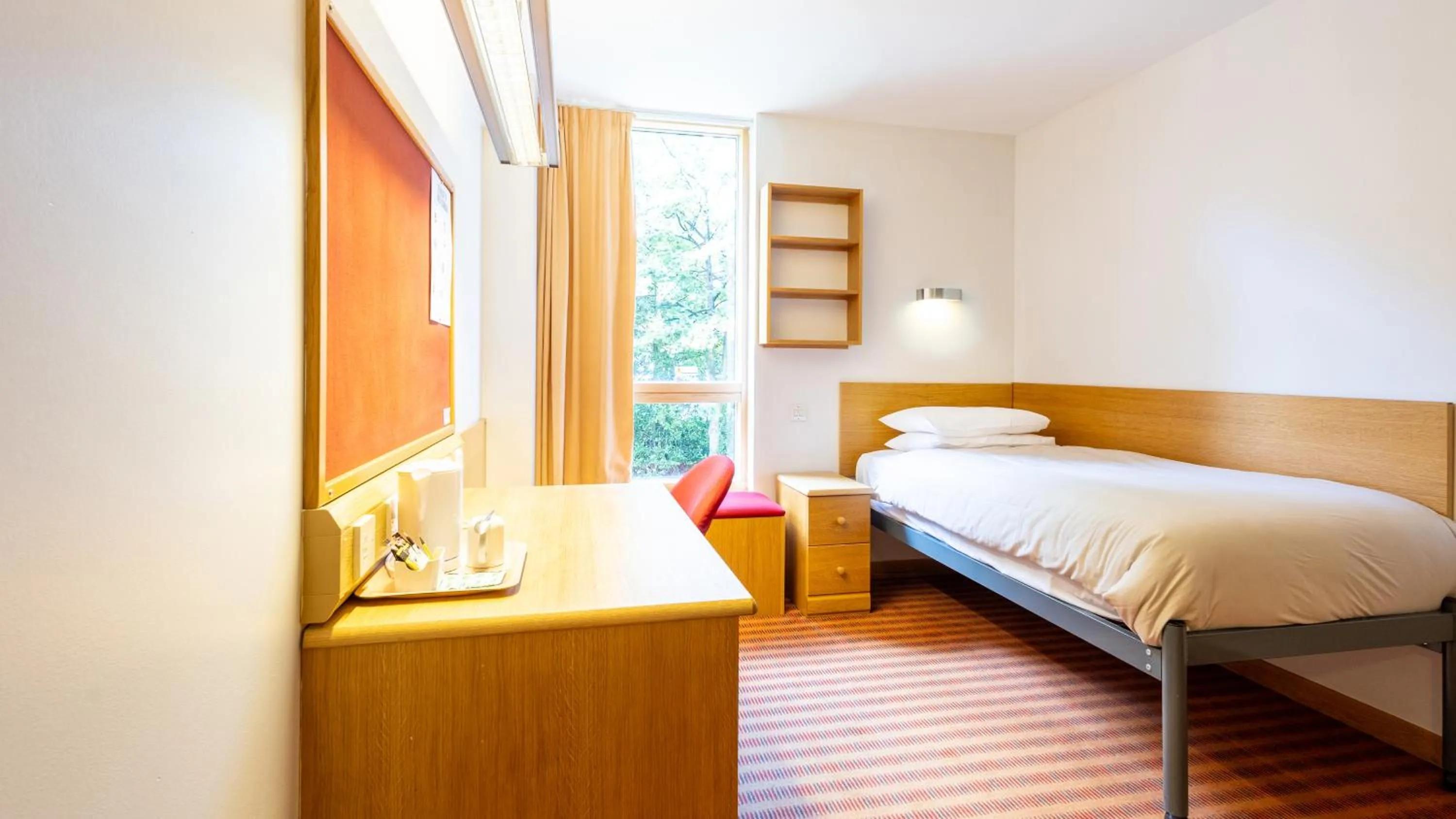 Bedroom in Summer Stays at The University of Edinburgh